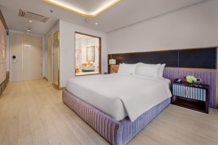 Guest room at the Wyndham Danang Golden Bay in Danang, Other than US/Canada
