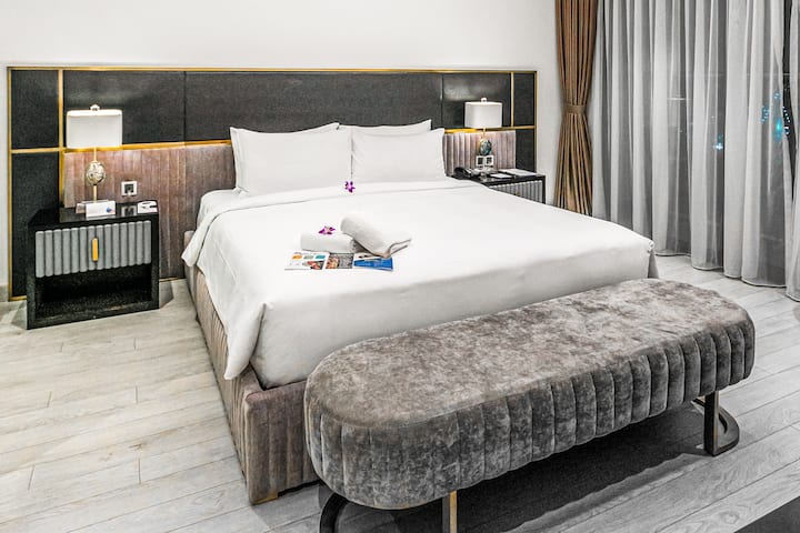 Guest room at the Wyndham Danang Golden Bay in Danang, Other than US/Canada