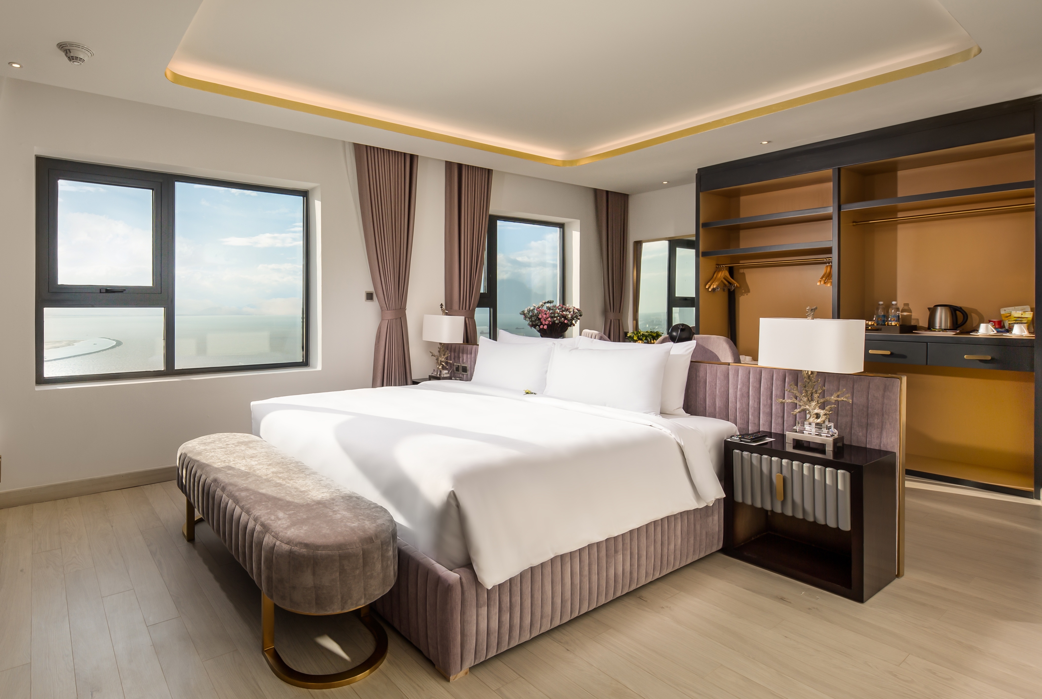 Wyndham Danang Golden Bay suite in Danang, Other than US/Canada