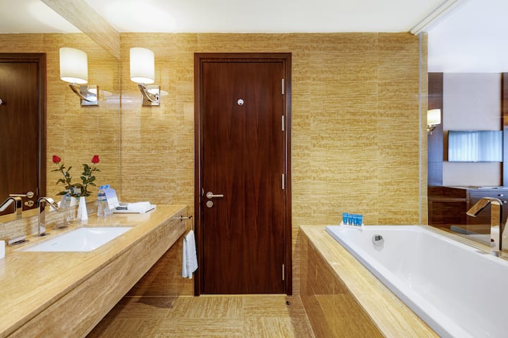 Guest room bath at the Wyndham Legend Halong Hotel in Halong, Other than US/Canada