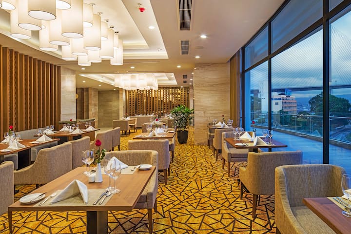Wyndham Legend Halong Hotel restaurant in Halong, Other than US/Canada