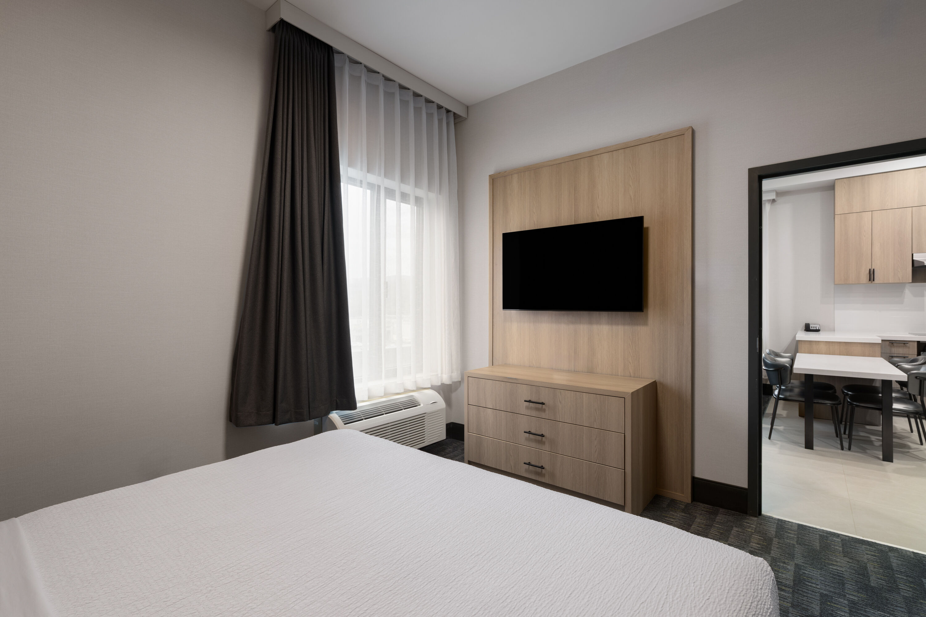 Guest room at the La Quinta Inn & Suites by Wyndham Kelowna BC in Kelowna, British Columbia