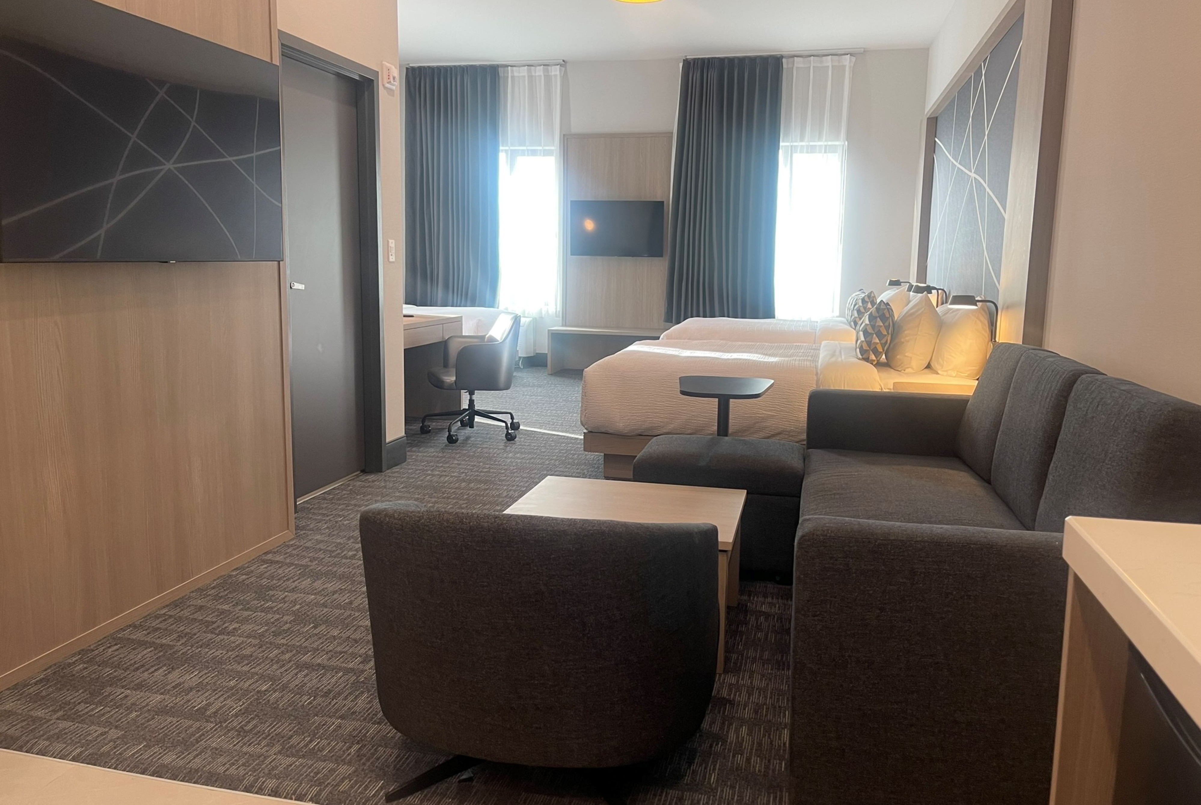 Guest room at the La Quinta Inn & Suites by Wyndham Kelowna BC in Kelowna, British Columbia