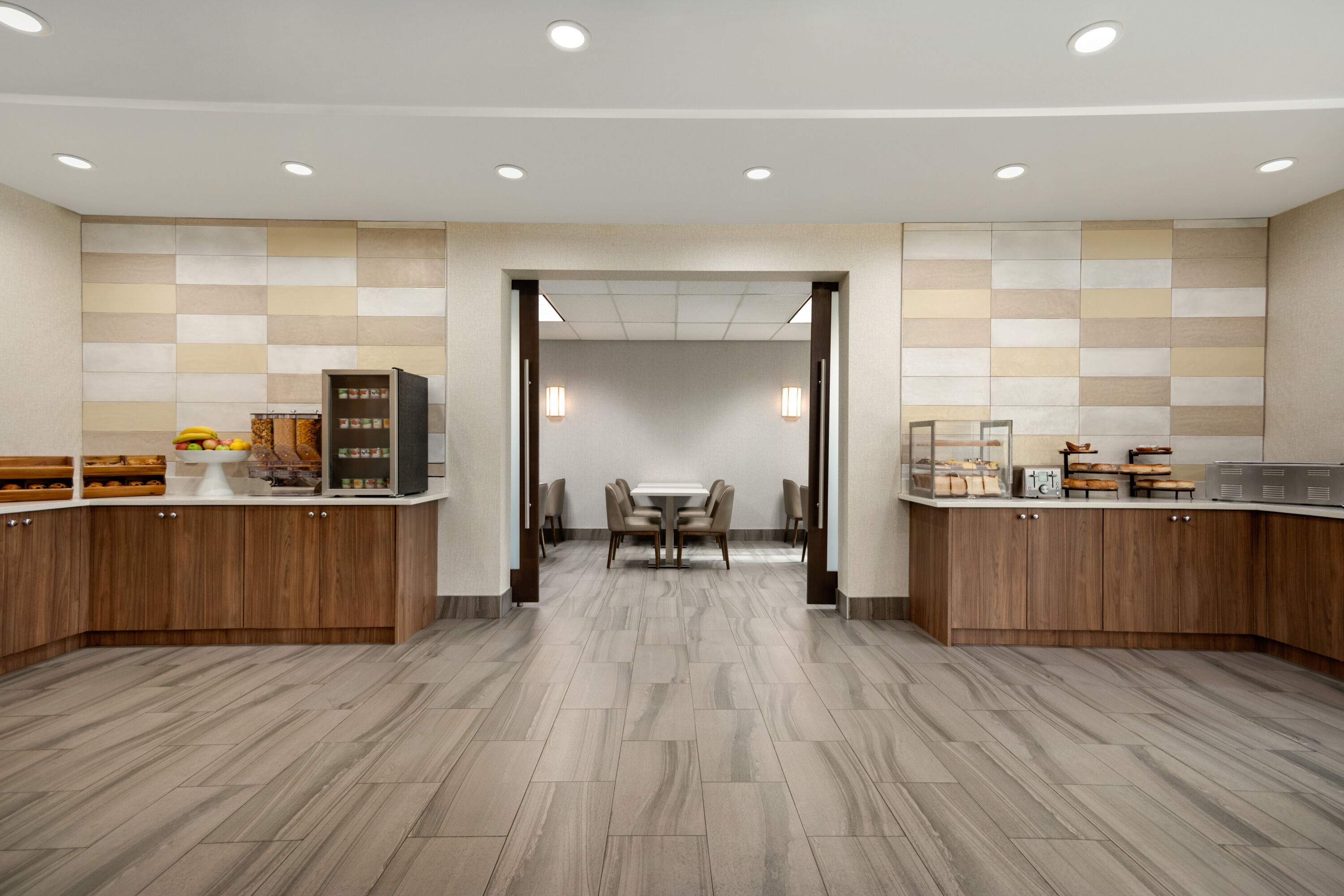 La Quinta Inn by Wyndham Vancouver Airport restaurant breakfast area with seating in Richmond, British Columbia