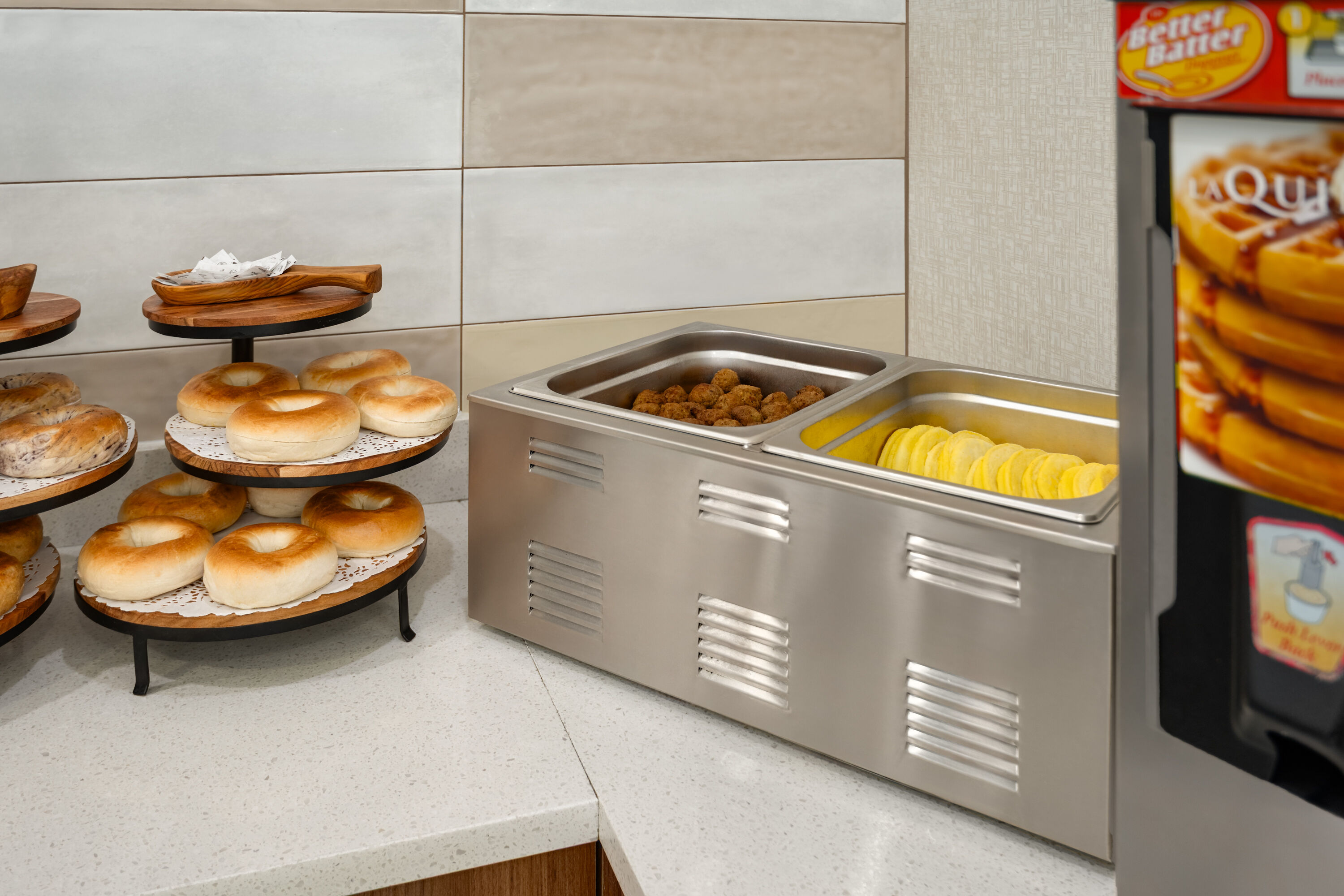 La Quinta Inn by Wyndham Vancouver Airport restaurant breakfast area with seating in Richmond, British Columbia