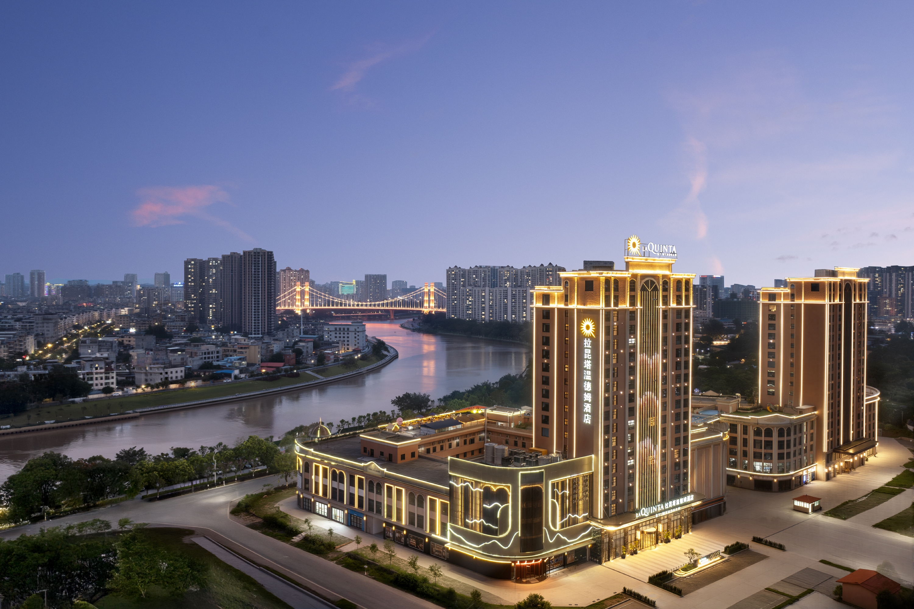 Exterior of La Quinta by Wyndham Qinzhou Qinnan hotel in Qinzhou, Other than US/Canada