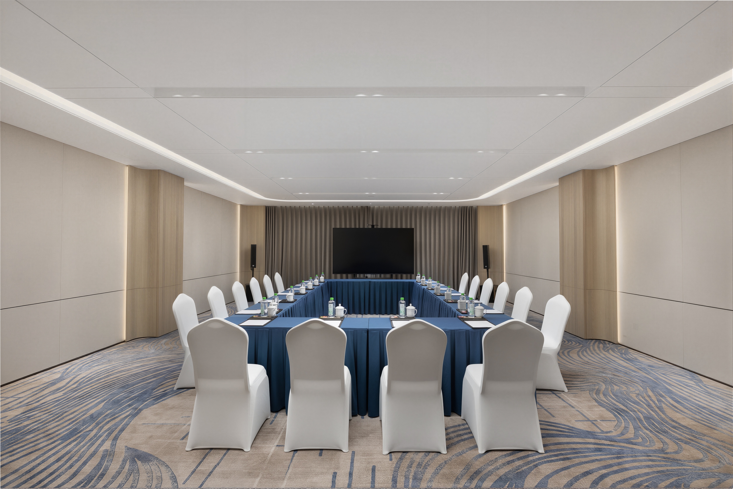 Meeting room at La Quinta by Wyndham Qinzhou Qinnan in Qinzhou, Other than US/Canada
