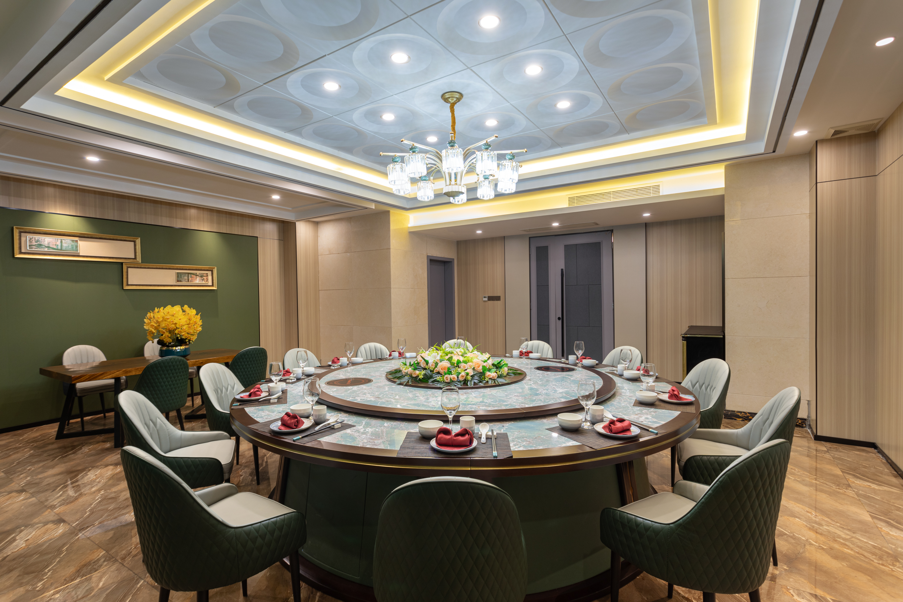 La Quinta by Wyndham Qionghai Yinhai restaurant in Qionghai, Other than US/Canada