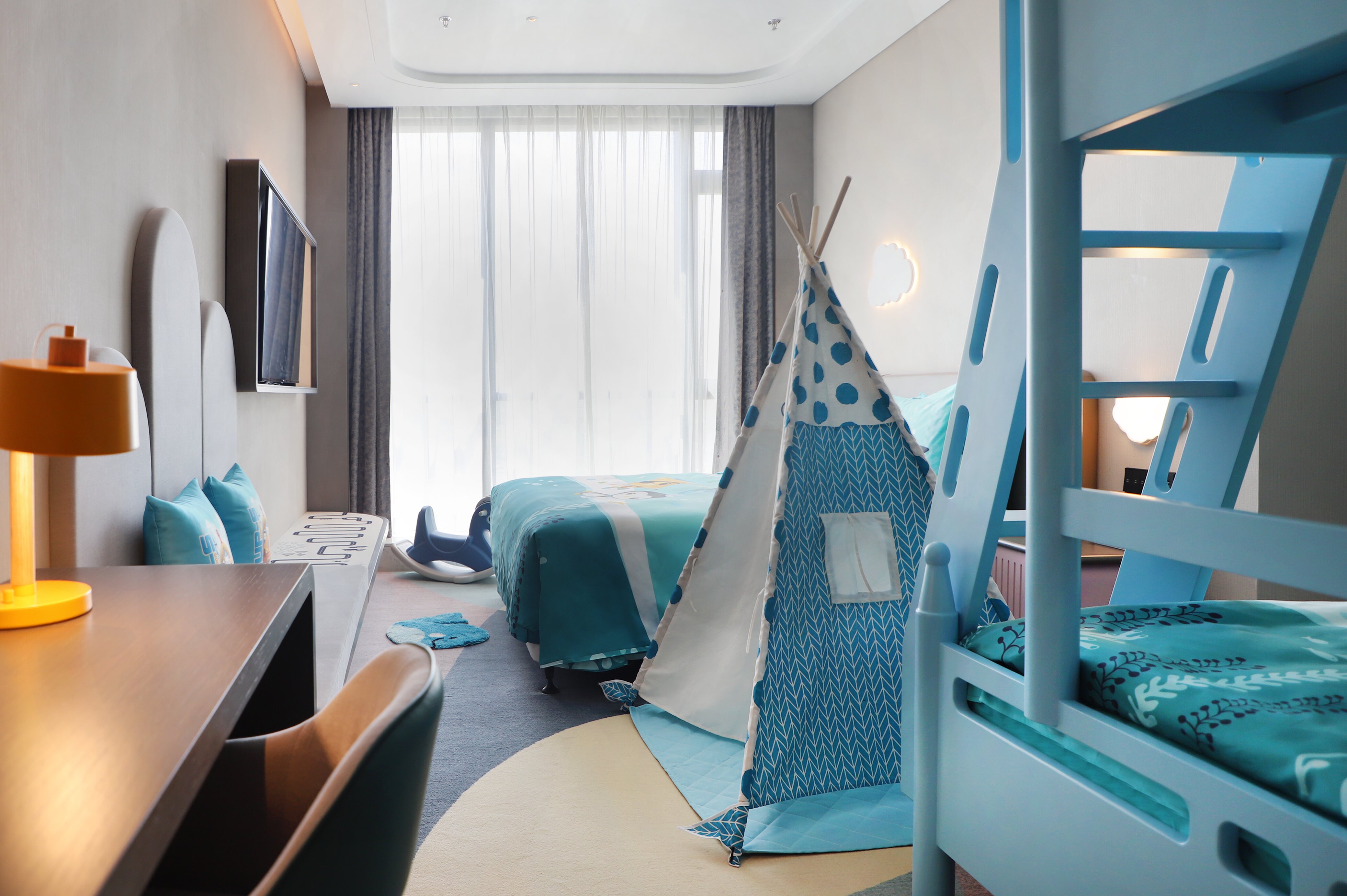Guest room at the La Quinta by Wyndham Shanxi Xiaohe Xincheng in Taiyuan Shanxi, Other than US/Canada