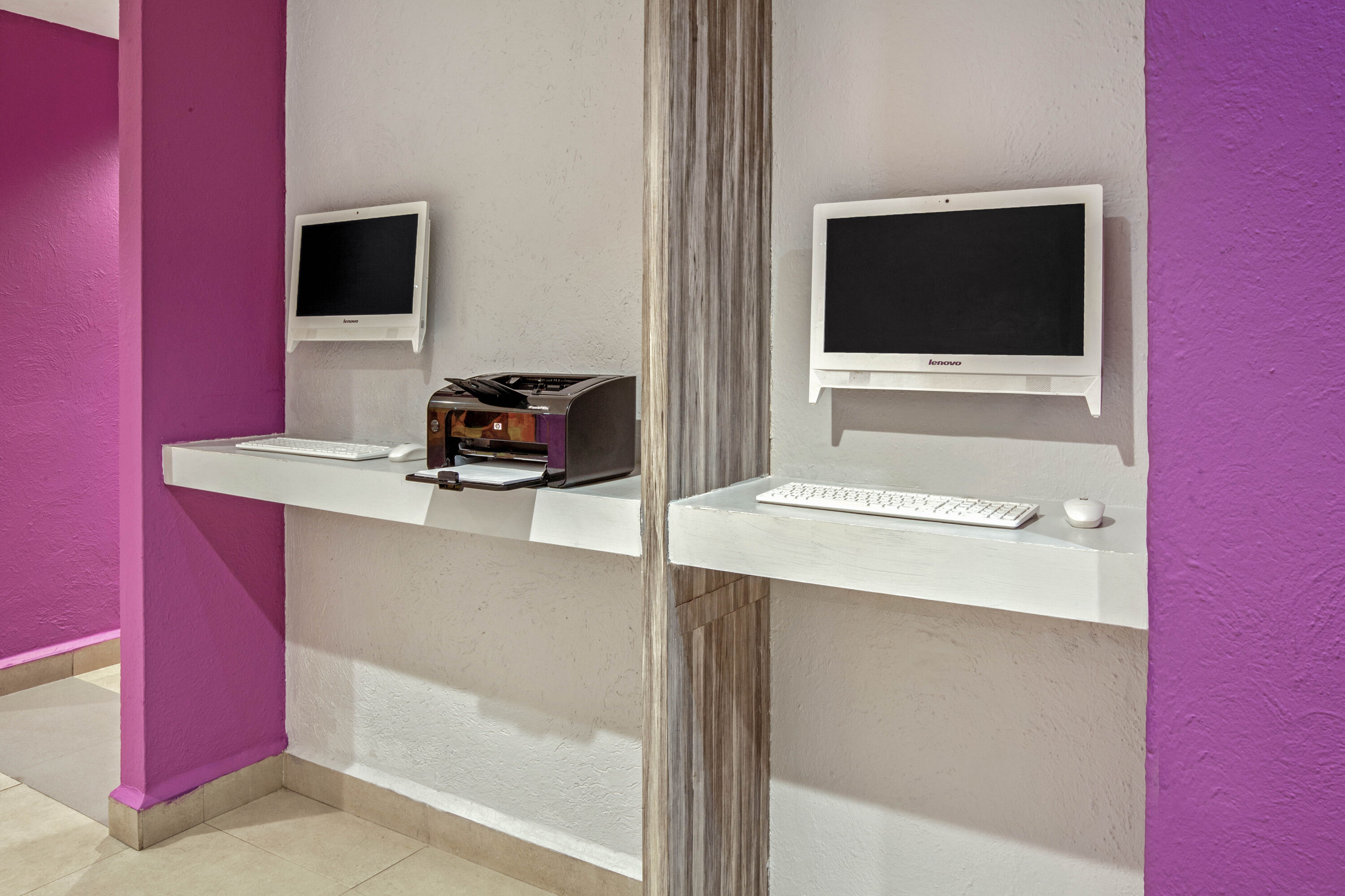 La Quinta by Wyndham Monterrey Centro business center in Monterrey, Other than US/Canada