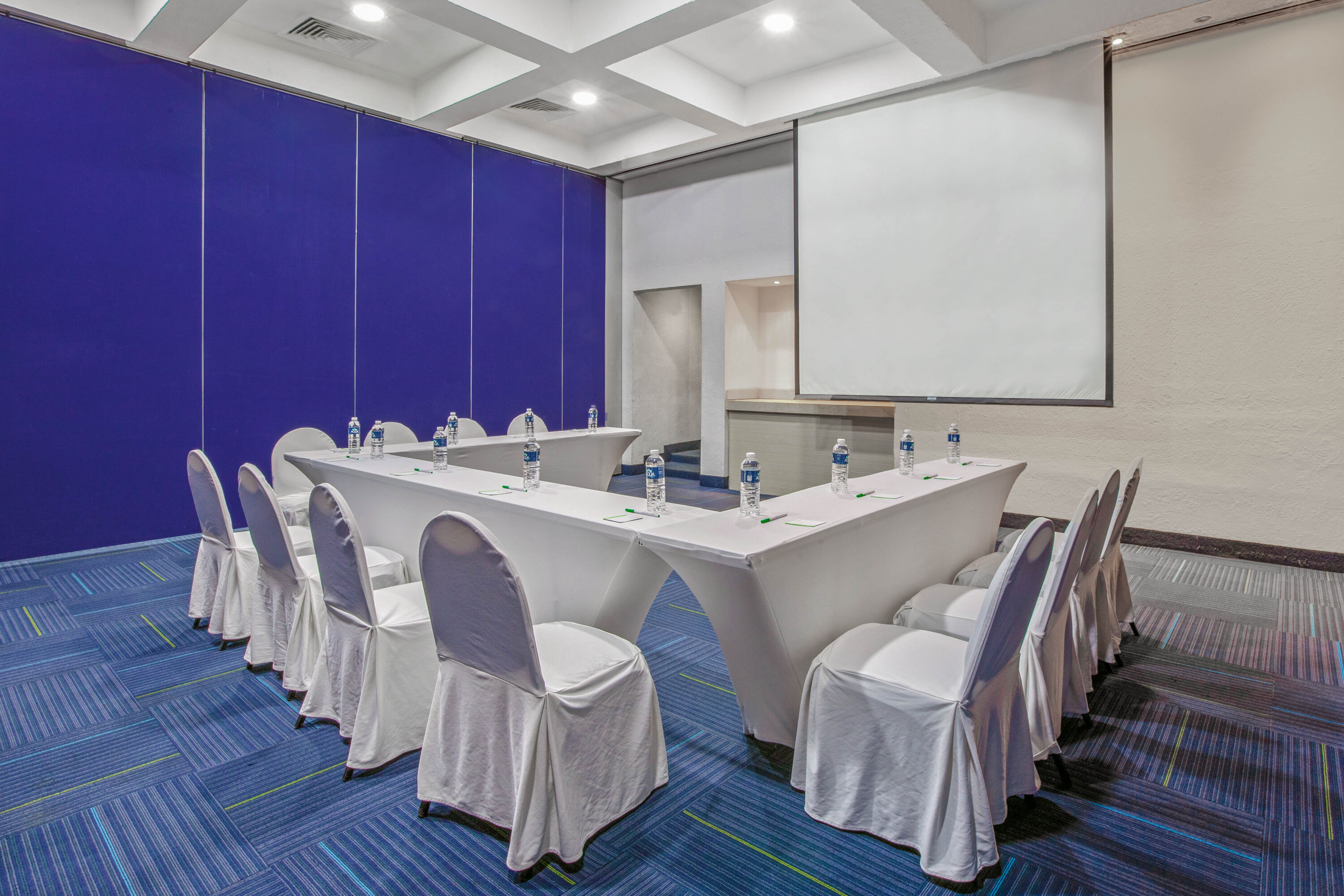 U-shape meeting room at La Quinta by Wyndham Monterrey Centro in Monterrey, Other than US/Canada
