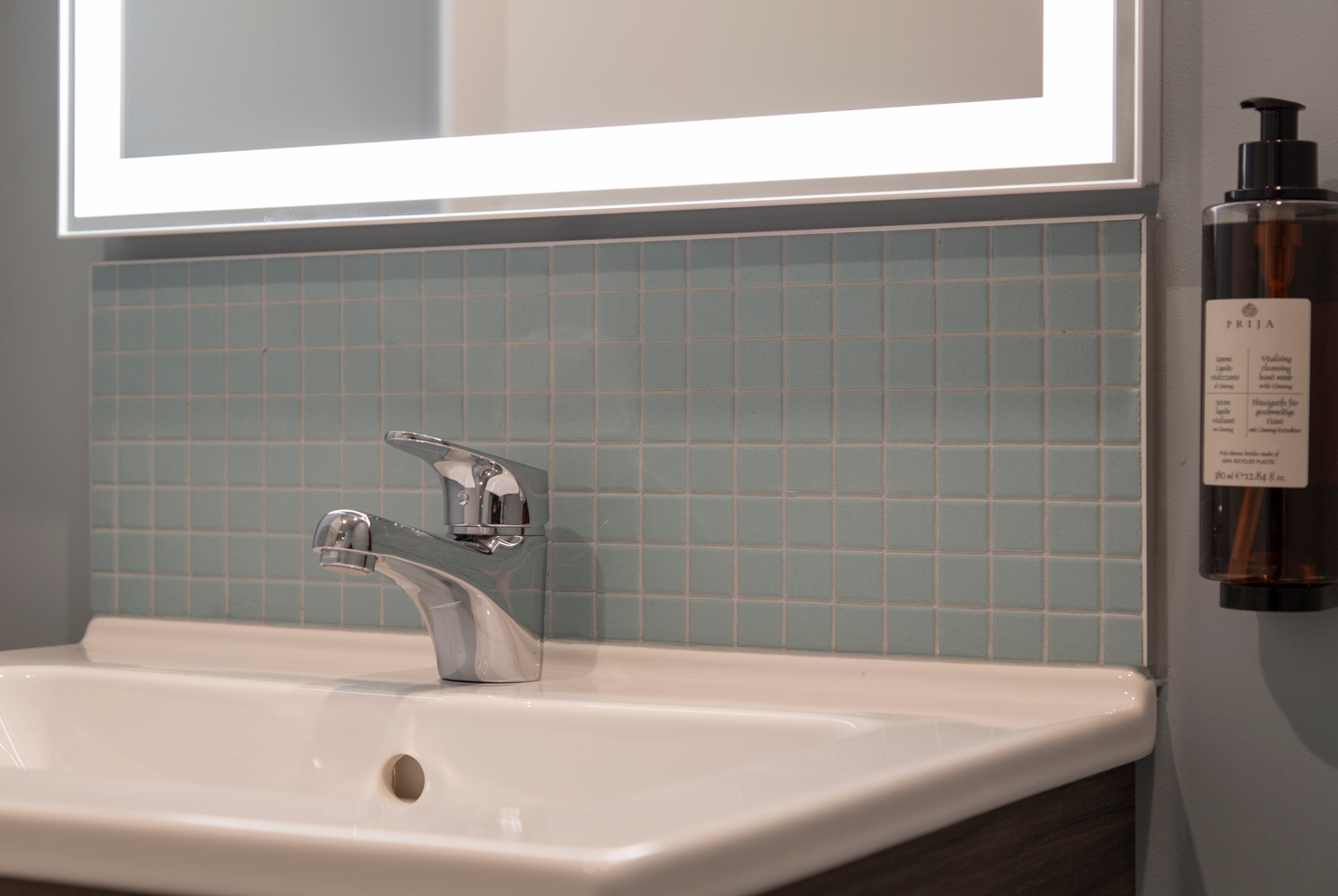 Guest room bath at the La Quinta by Wyndham Parnell Auckland in Auckland, Other than US/Canada