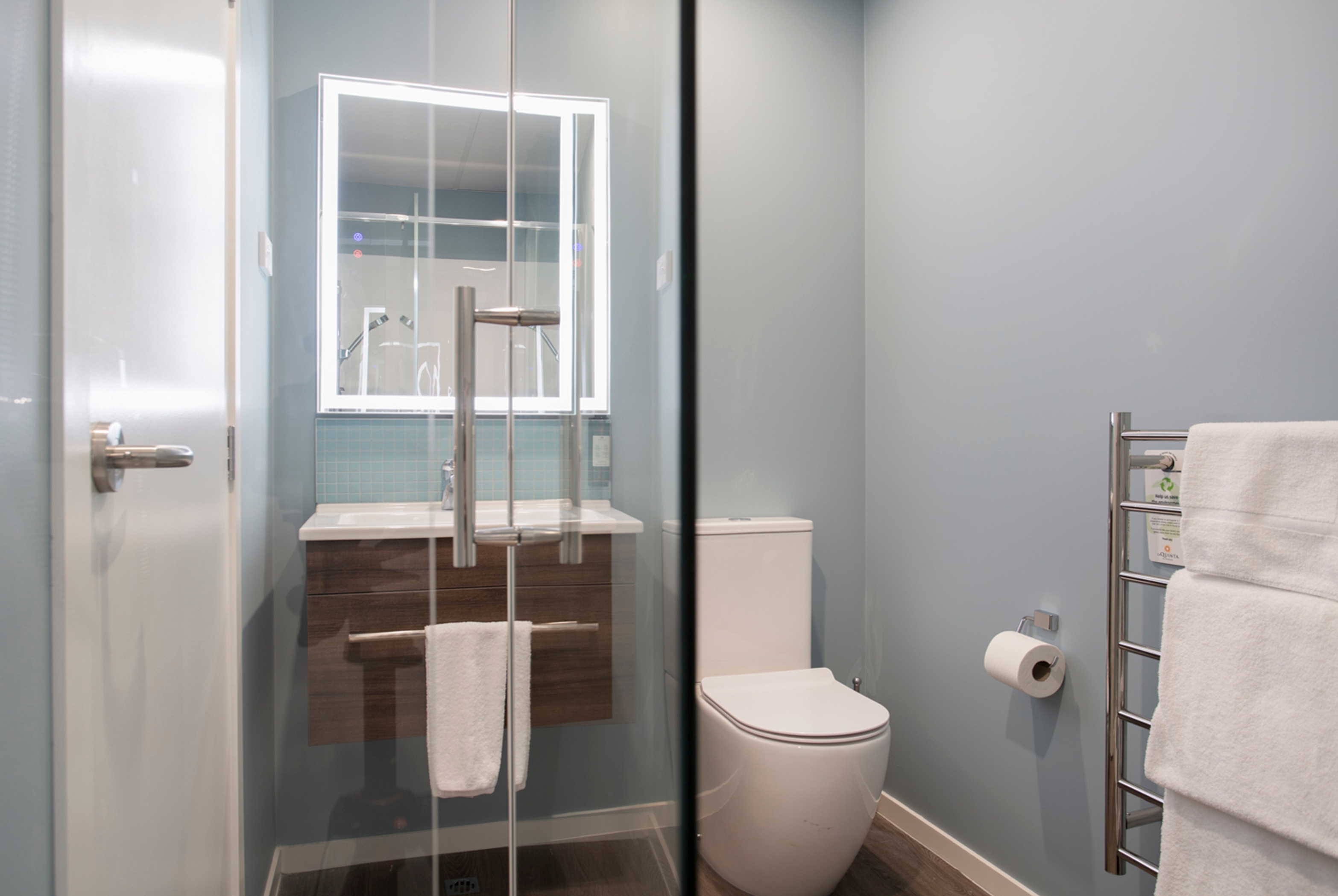 Guest room bath at the La Quinta by Wyndham Parnell Auckland in Auckland, Other than US/Canada