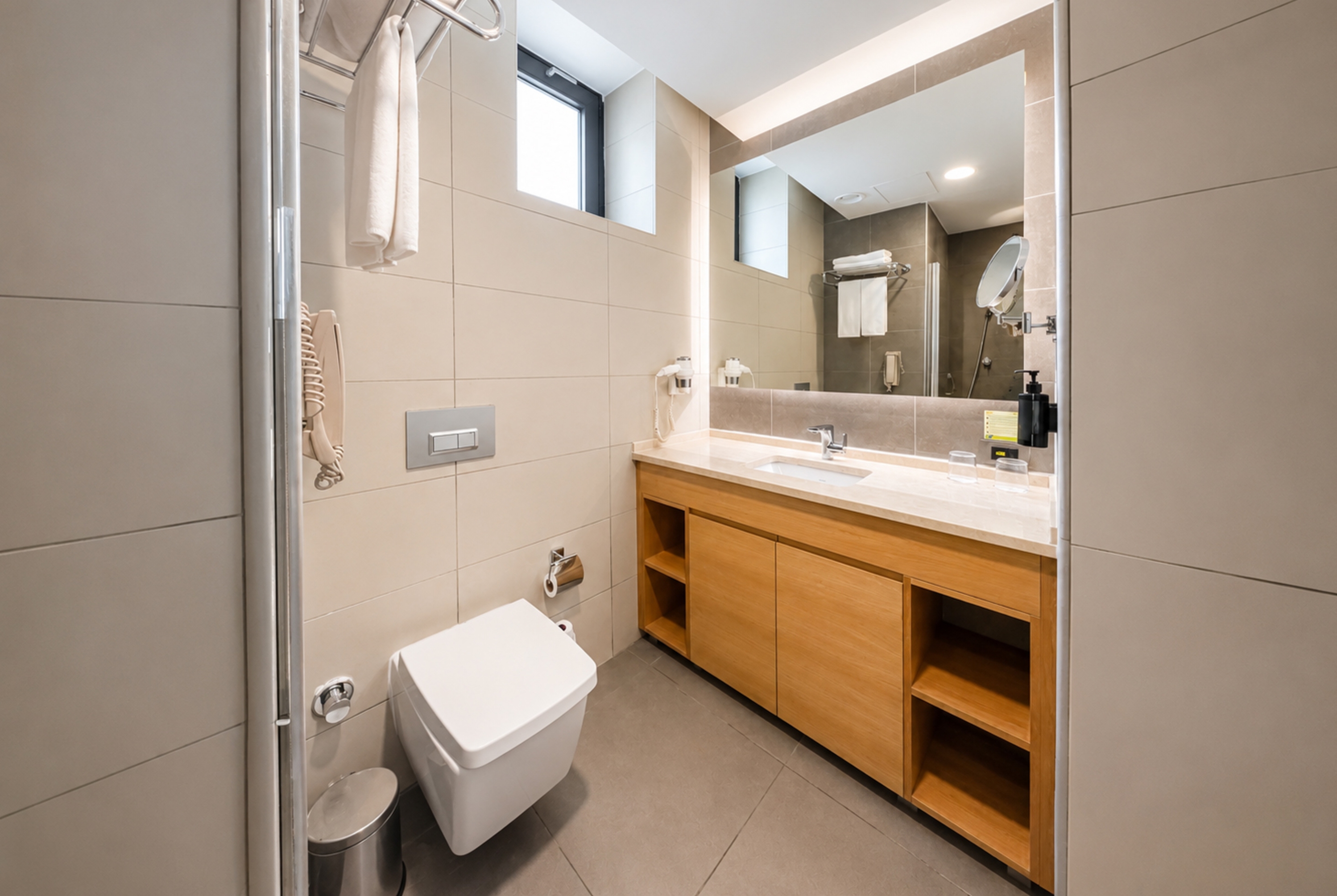 Guest room bath at the La Quinta by Wyndham Istanbul Gunesli in Istanbul, Other than US/Canada