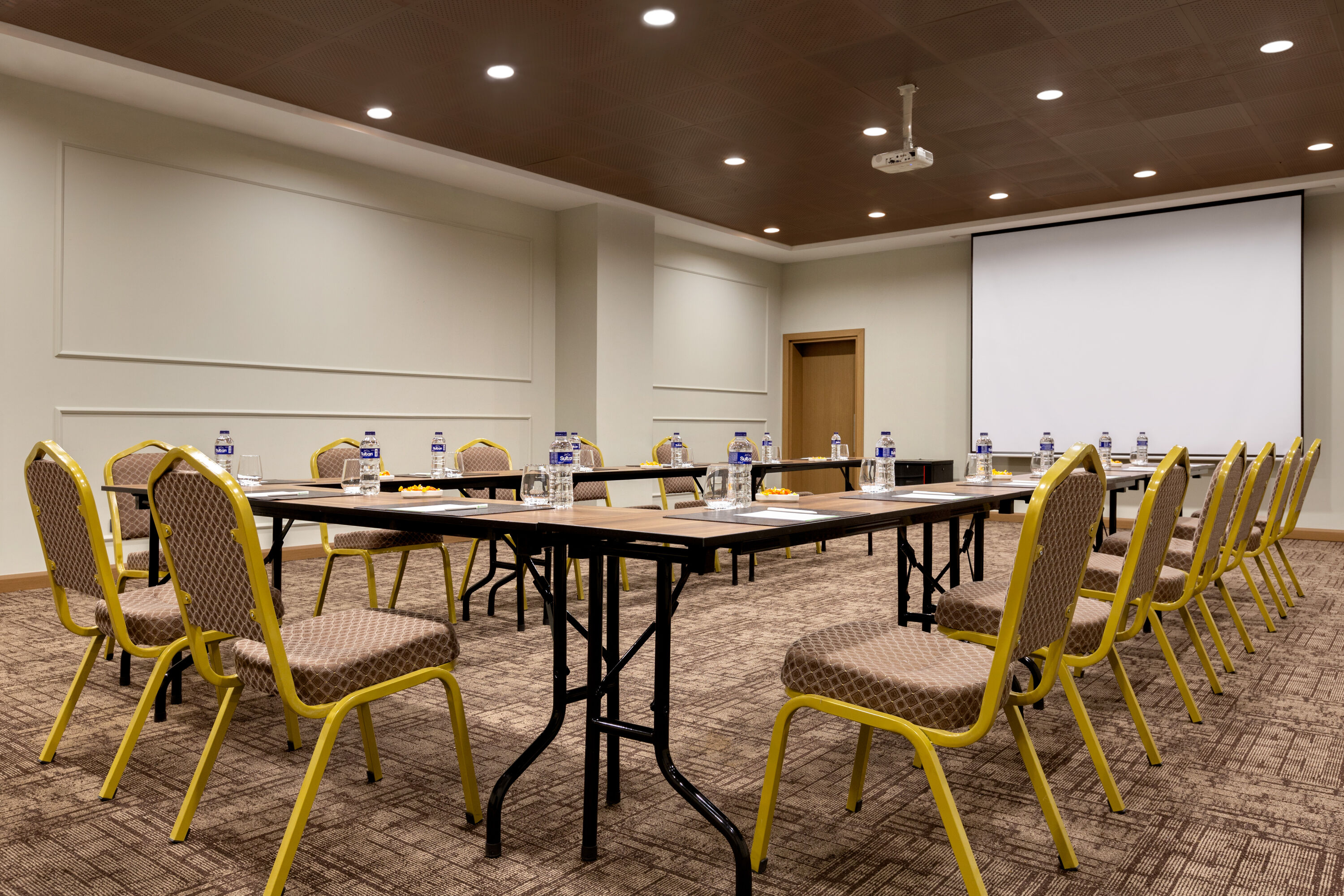 U-shape meeting room at La Quinta by Wyndham Istanbul Gunesli in Istanbul, Other than US/Canada