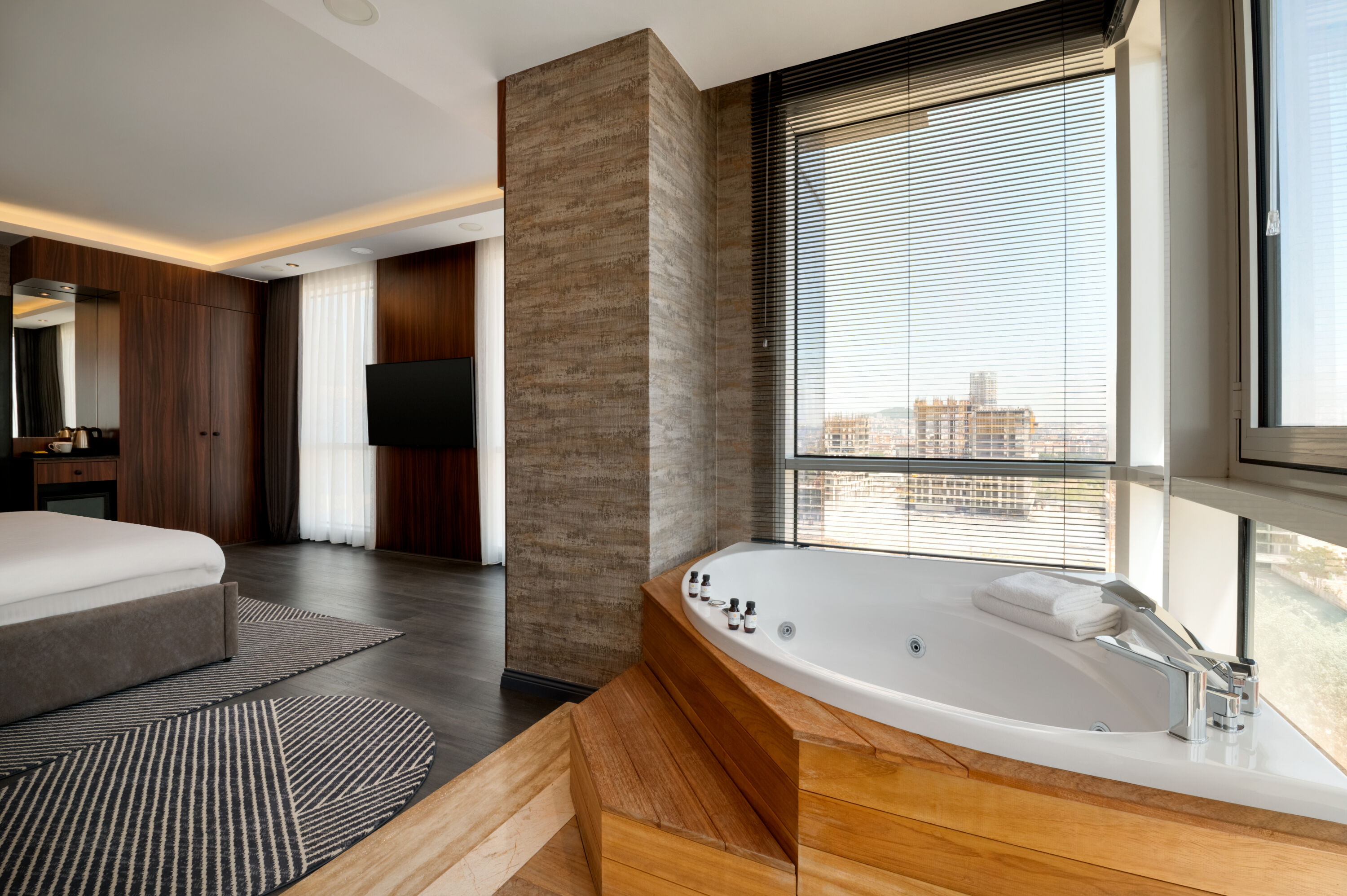 La Quinta By Wyndham Istanbul Kartal hot tub suite in Istanbul, Other than US/Canada