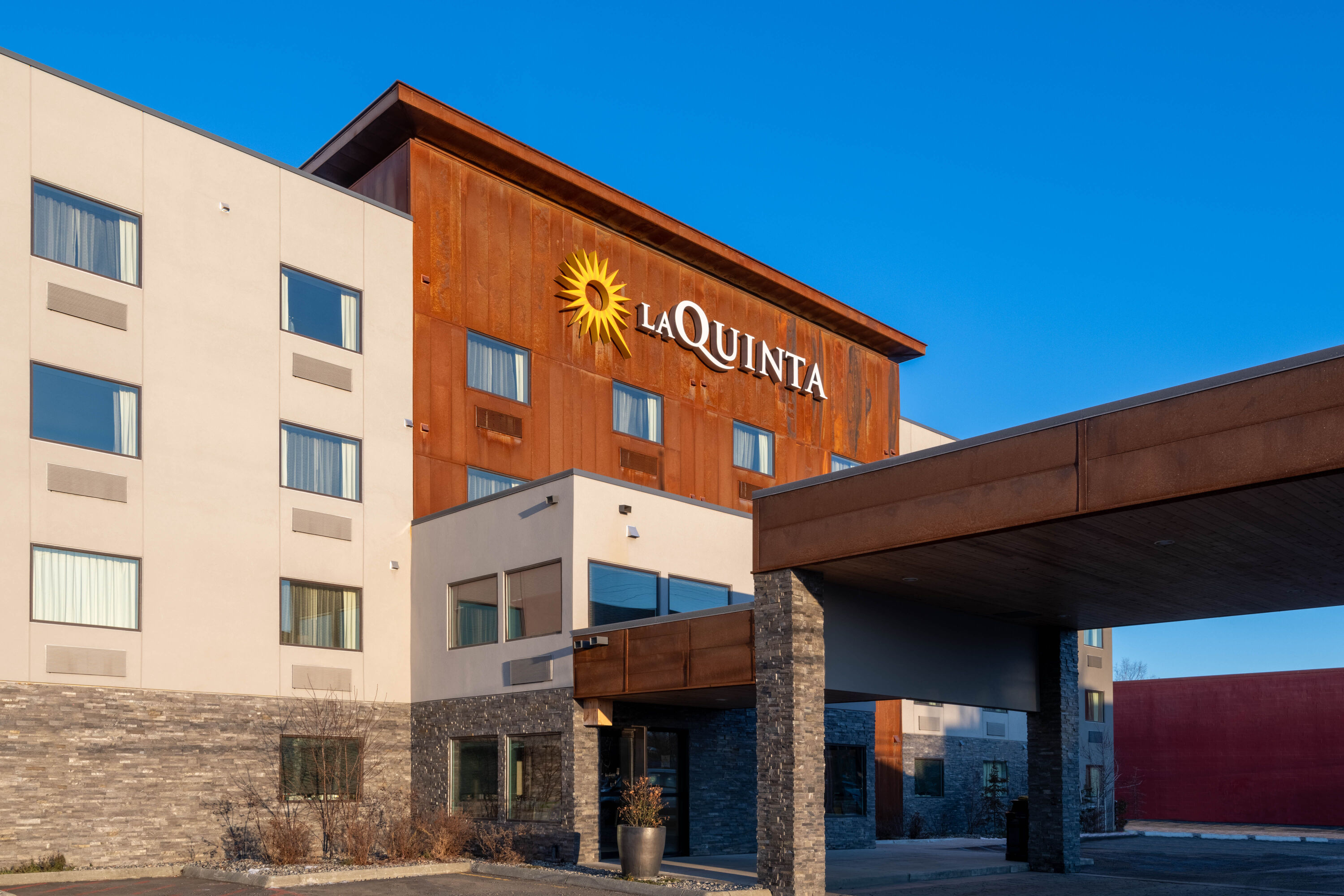 Exterior of La Quinta Inn & Suites by Wyndham Anchorage Airport hotel in Anchorage, Alaska