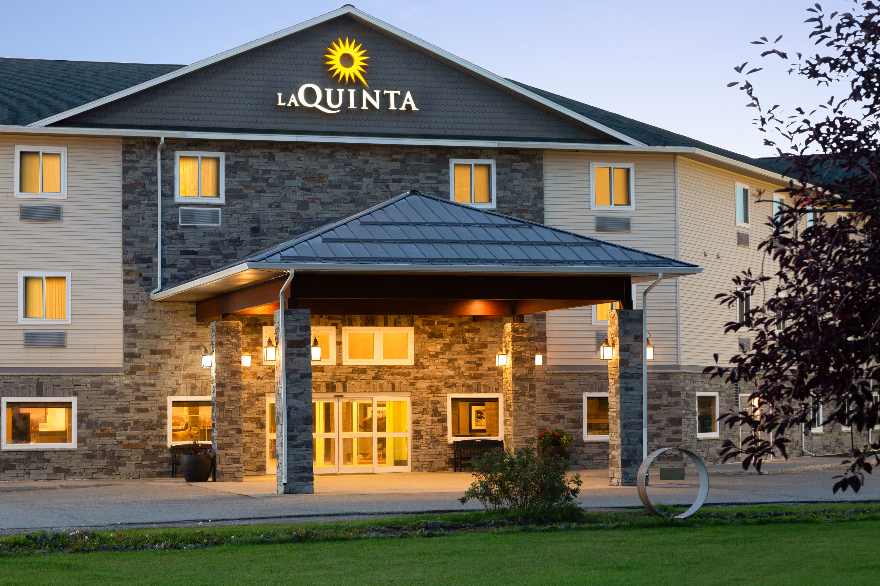 Exterior of La Quinta Inn & Suites by Wyndham Fairbanks Airport hotel in Fairbanks, Alaska