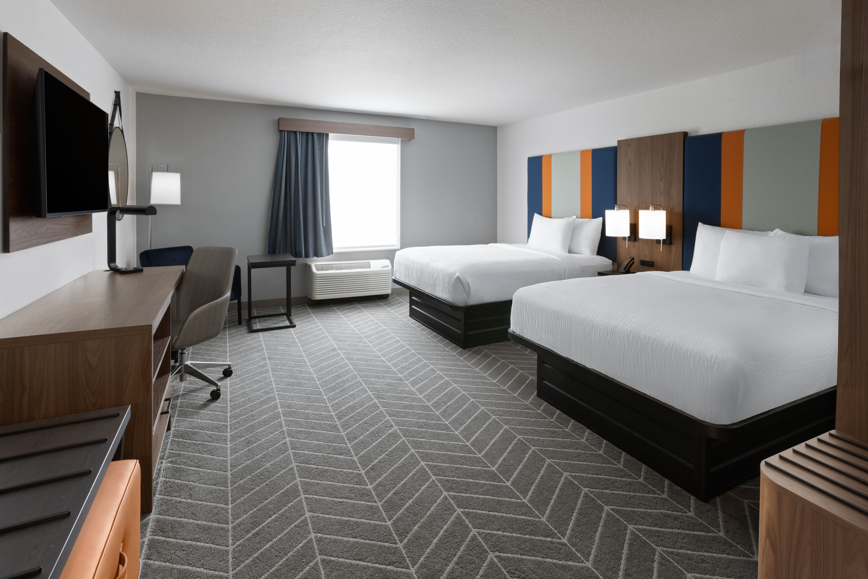 Guest room at the La Quinta Inn & Suites by Wyndham Auburn - University Area in Auburn, Alabama