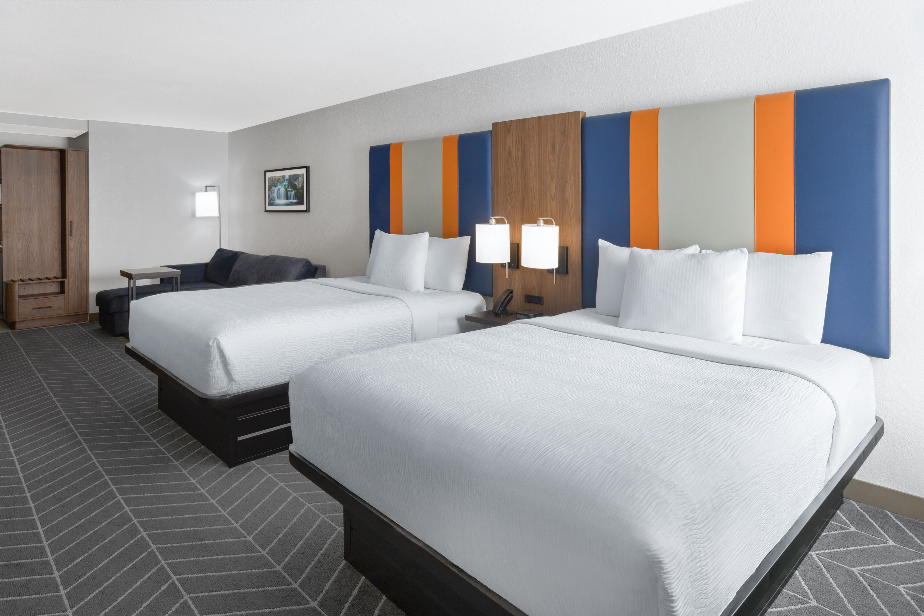 La Quinta Inn & Suites by Wyndham Auburn - University Area suite in Auburn, Alabama