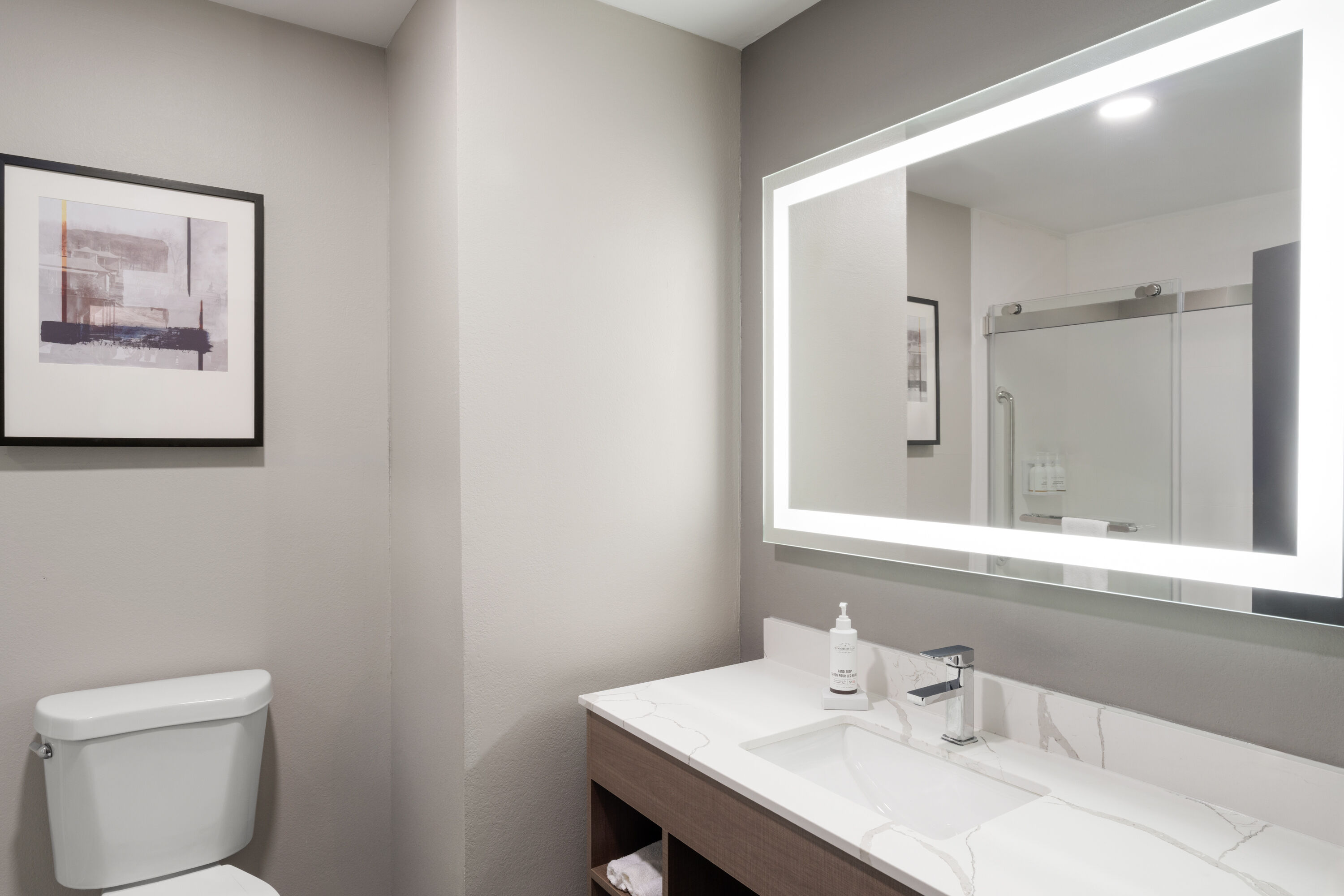 Guest room bath at the La Quinta Inn & Suites by Wyndham Bessemer in Bessemer, Alabama