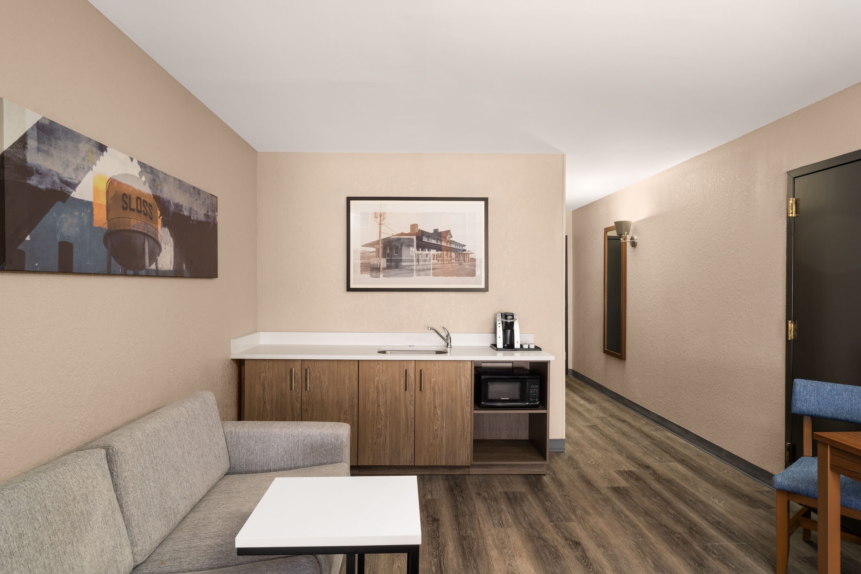 Guest room at the La Quinta Inn & Suites by Wyndham Bessemer in Bessemer, Alabama