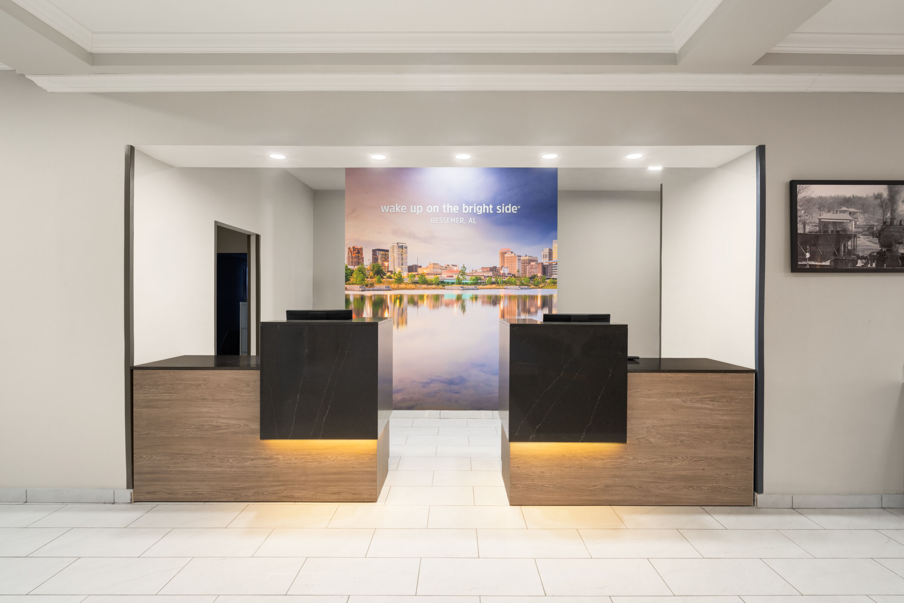 La Quinta Inn & Suites by Wyndham Bessemer reception in Bessemer, Alabama