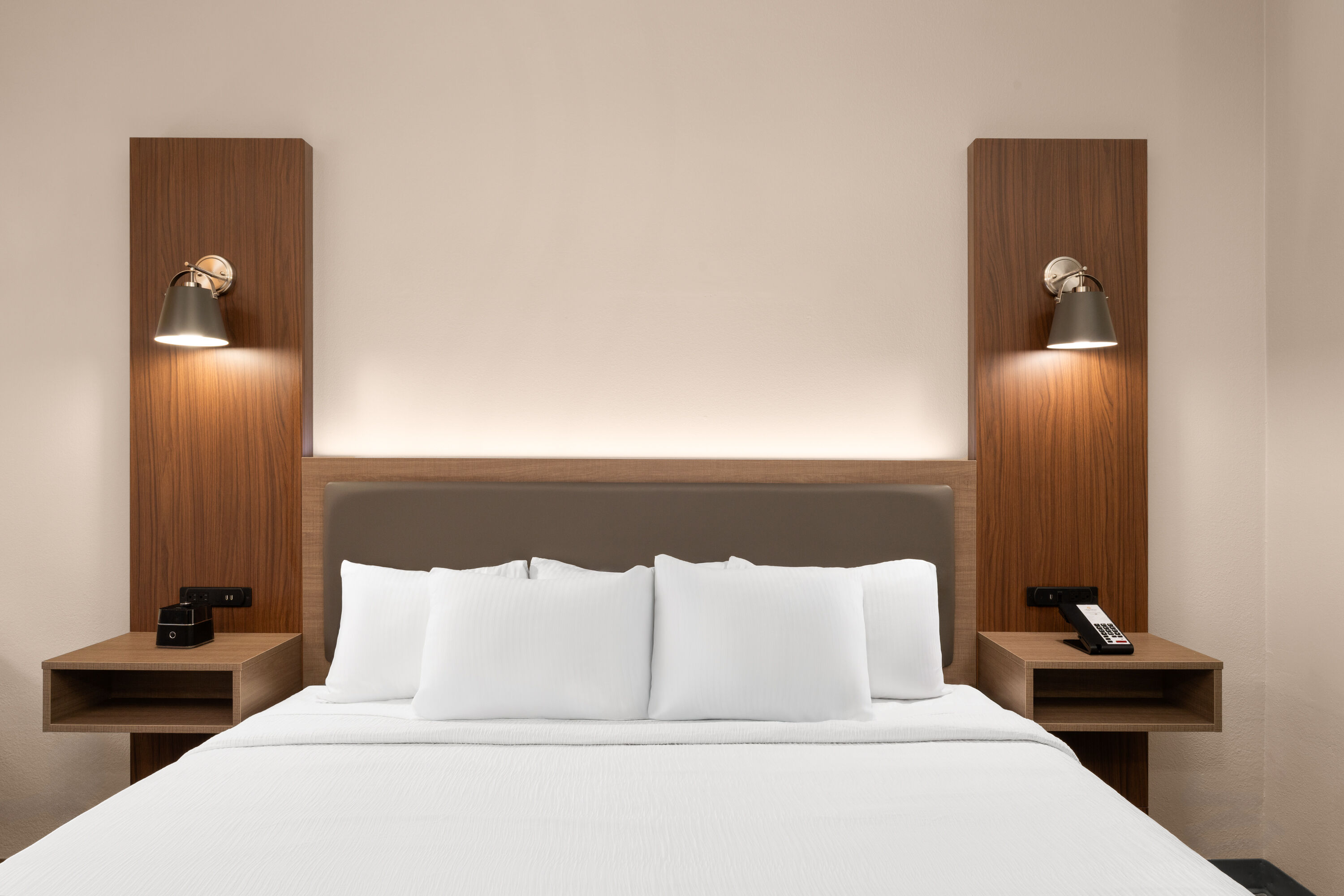 La Quinta Inn & Suites by Wyndham Bessemer suite in Bessemer, Alabama