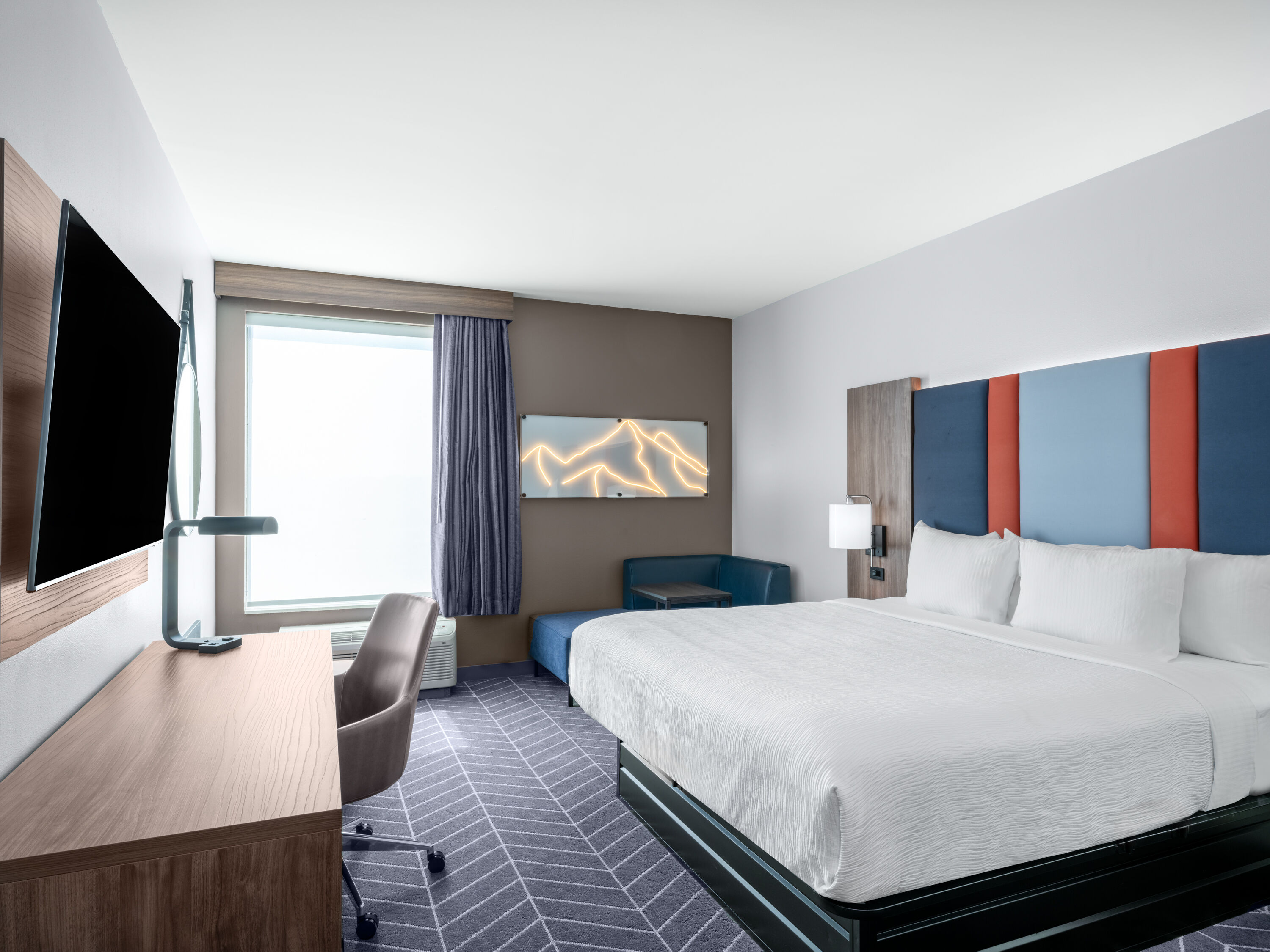 Guest room at the La Quinta by Wyndham Chelsea Birmingham in Chelsea, Alabama