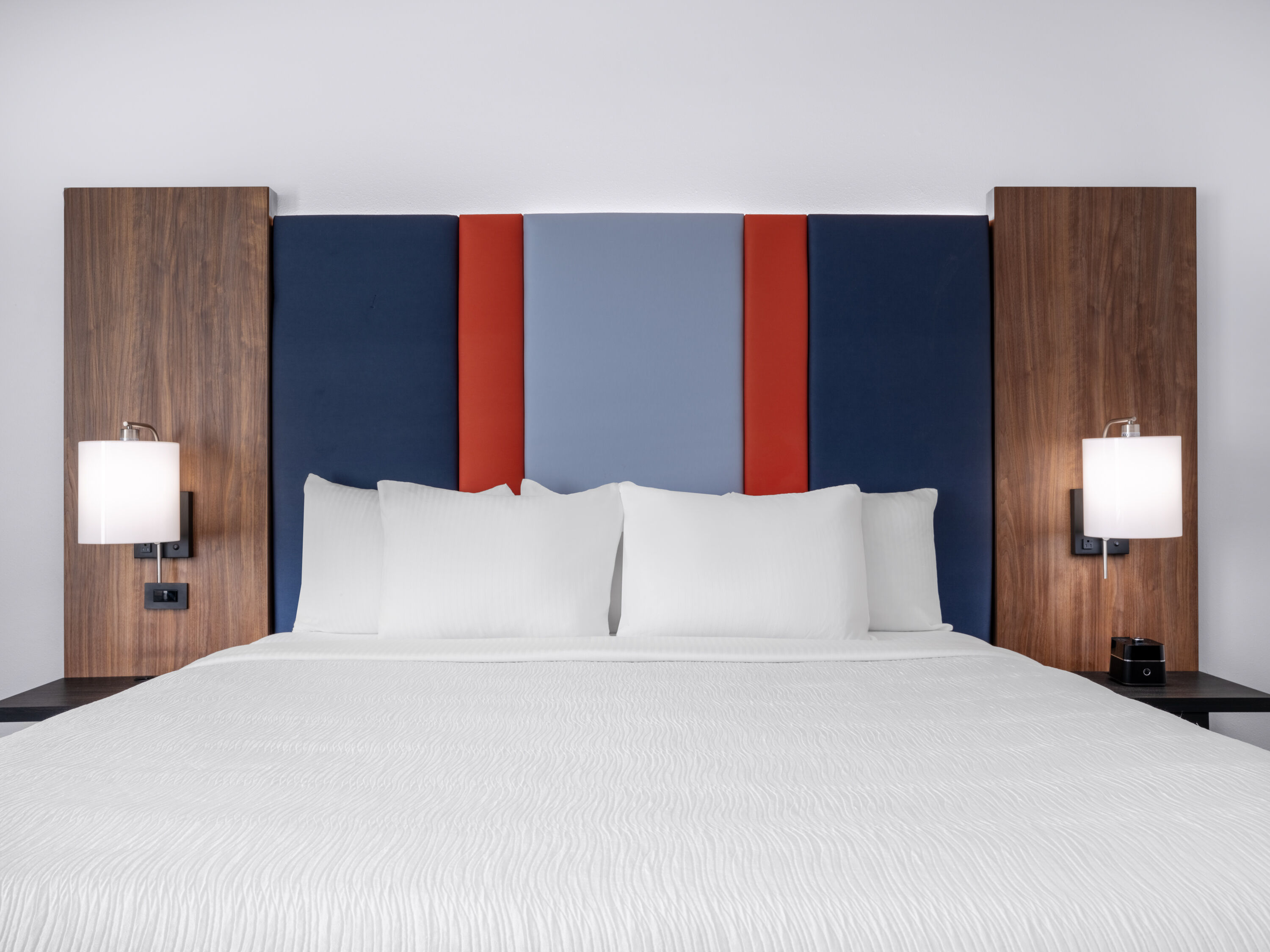 Guest room at the La Quinta by Wyndham Chelsea Birmingham in Chelsea, Alabama