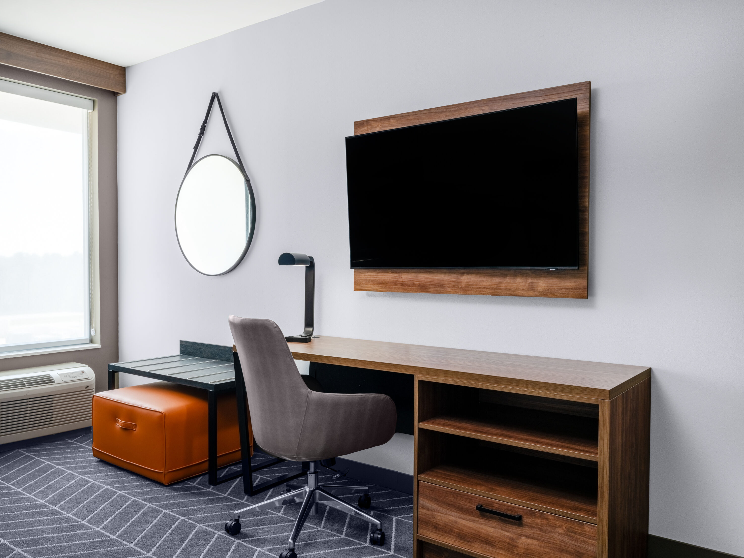 La Quinta by Wyndham Chelsea Birmingham suite in Chelsea, Alabama