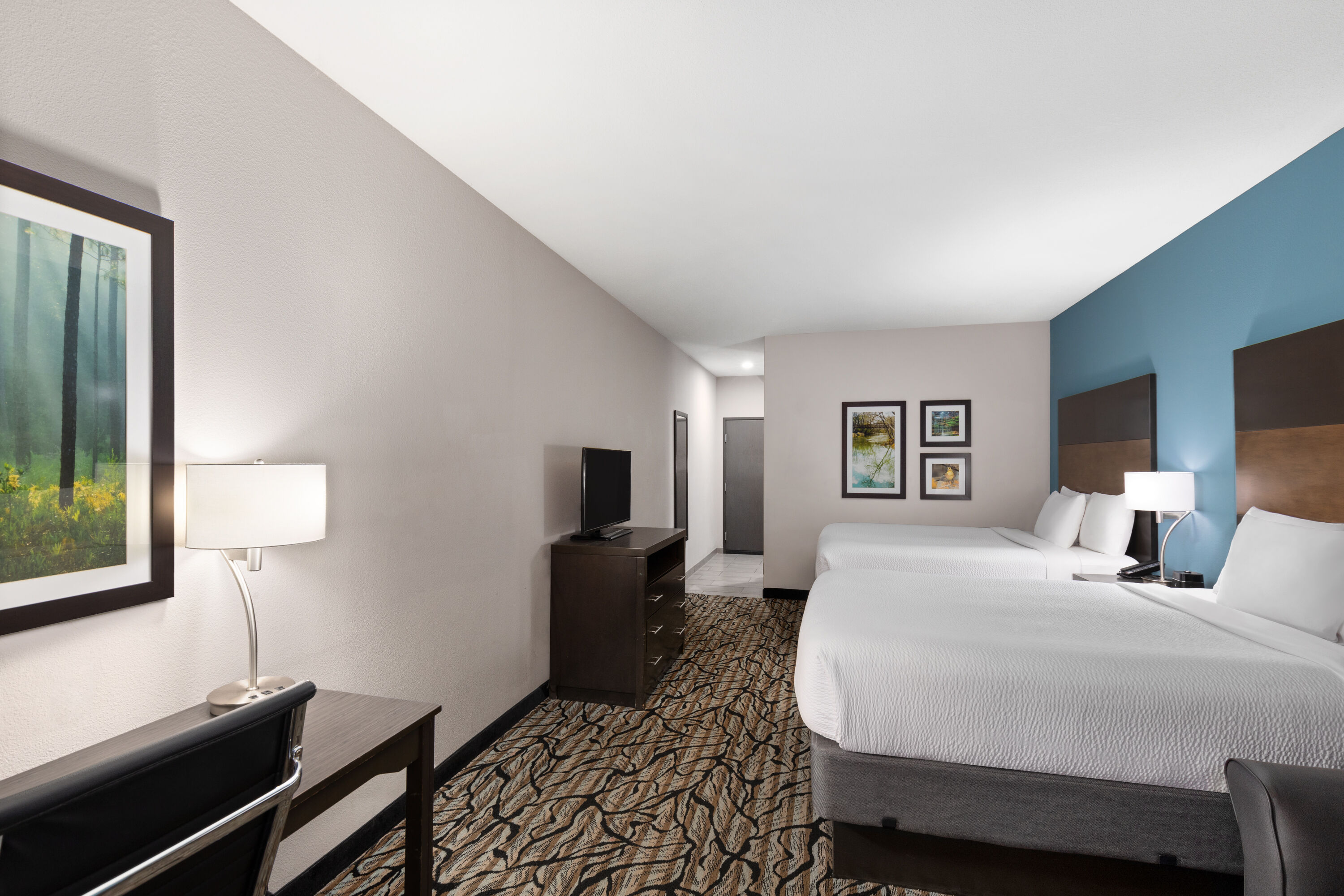 Guest room at the La Quinta Inn & Suites by Wyndham Cullman in Cullman, Alabama