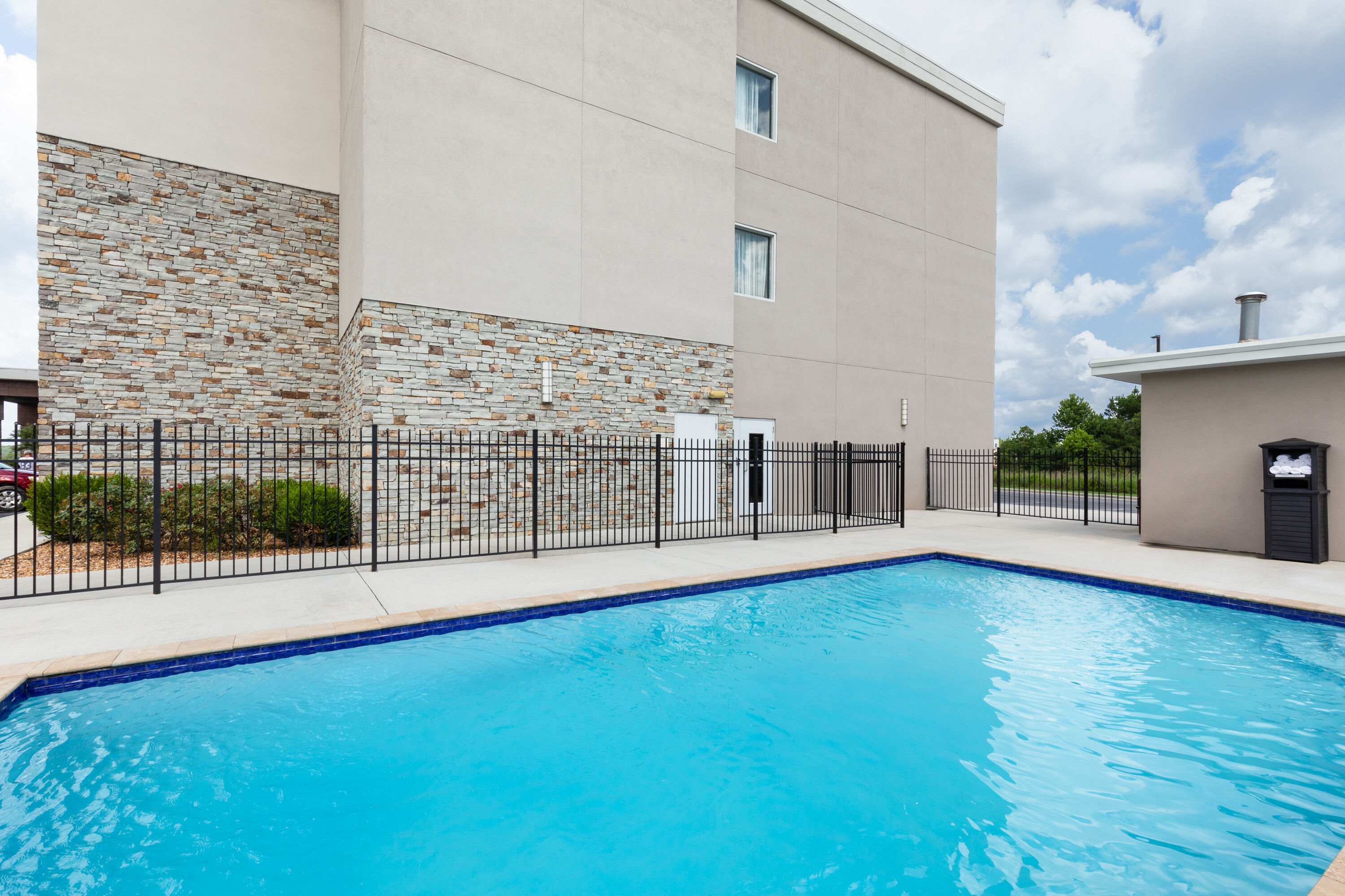 Pool at the La Quinta Inn & Suites by Wyndham Cullman in Cullman, Alabama