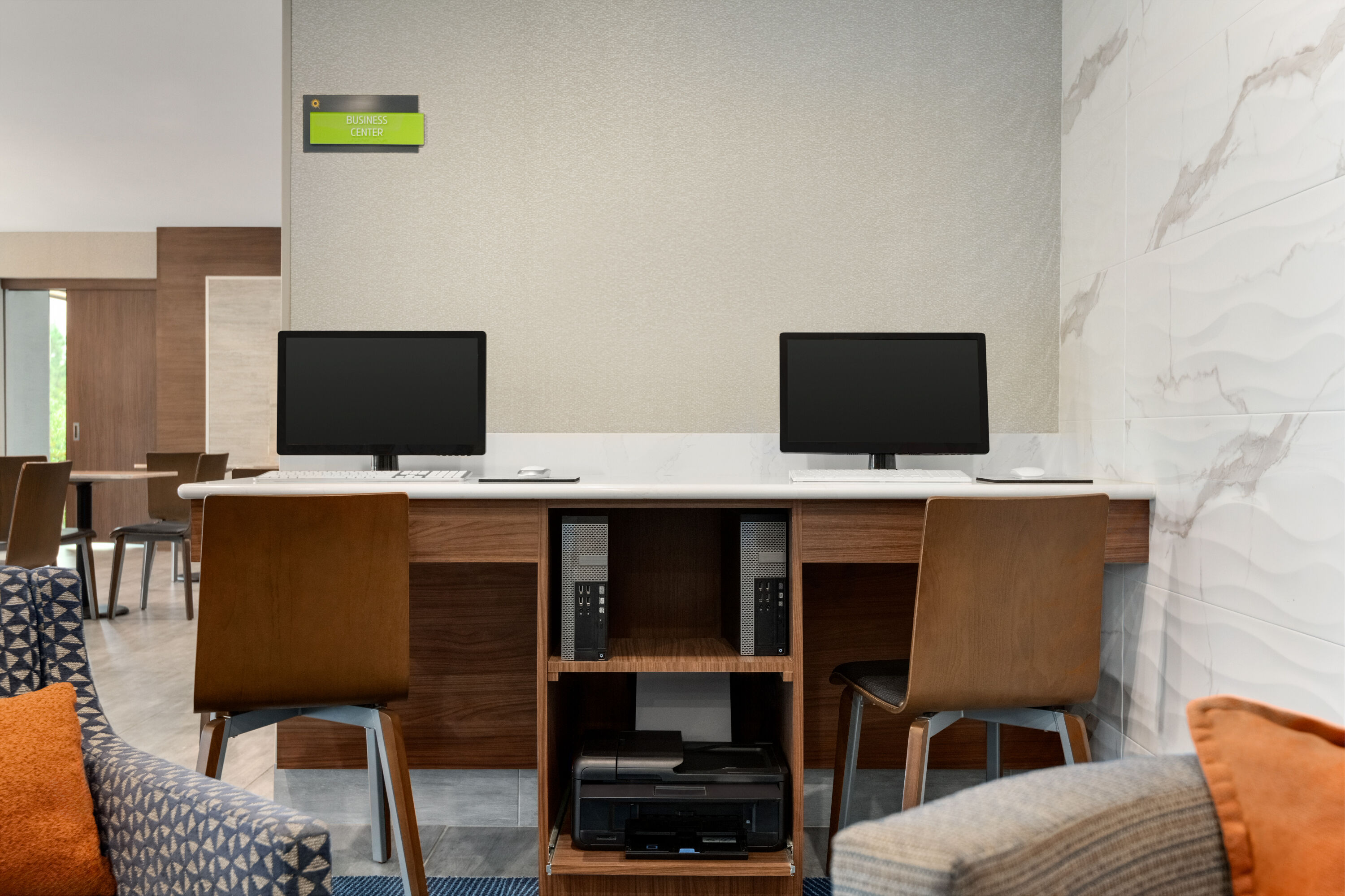 La Quinta Inn & Suites by Wyndham Montgomery business center in Montgomery, Alabama