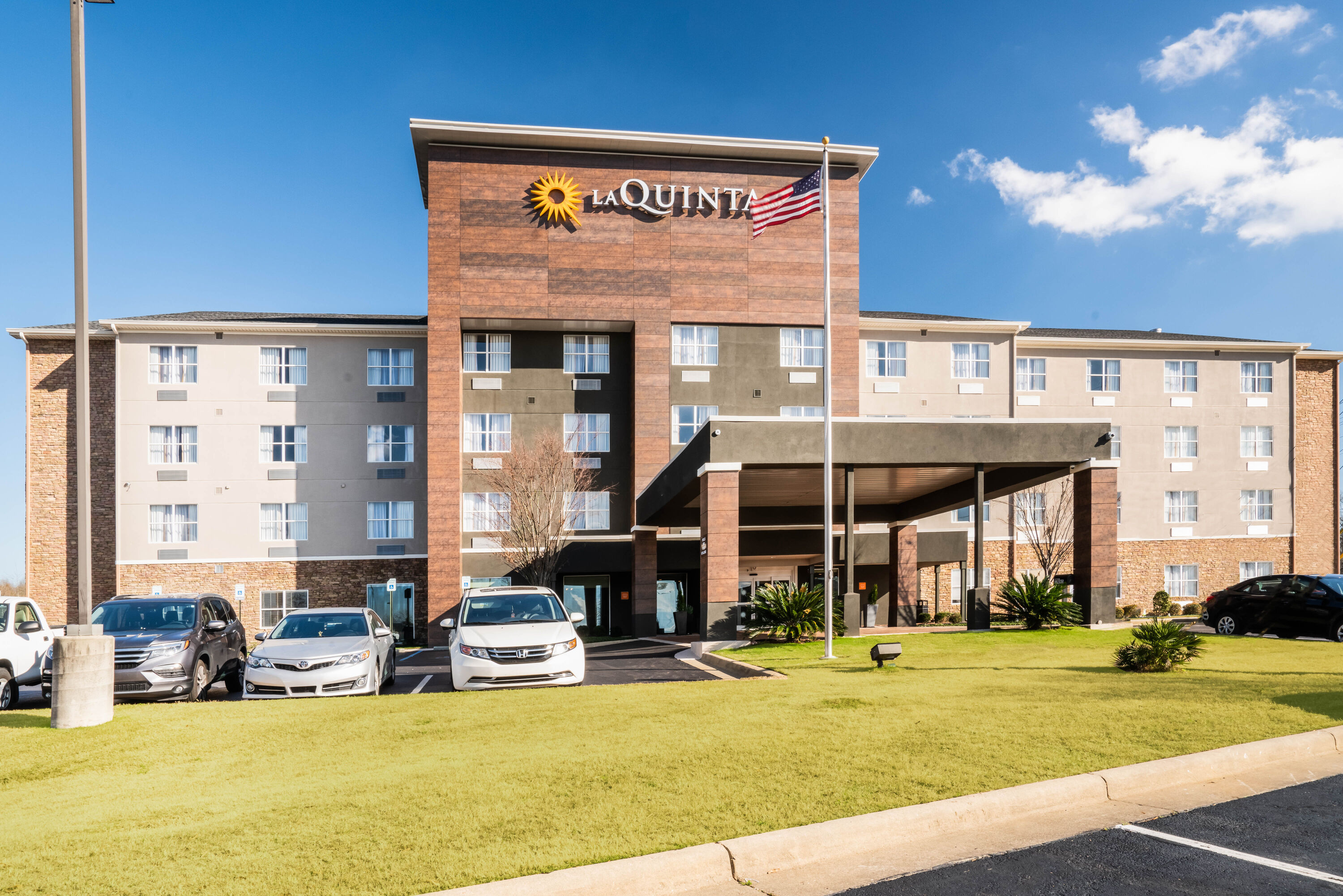 La Quinta Inn Suites By Wyndham Montgomery Montgomery Al Hotels
