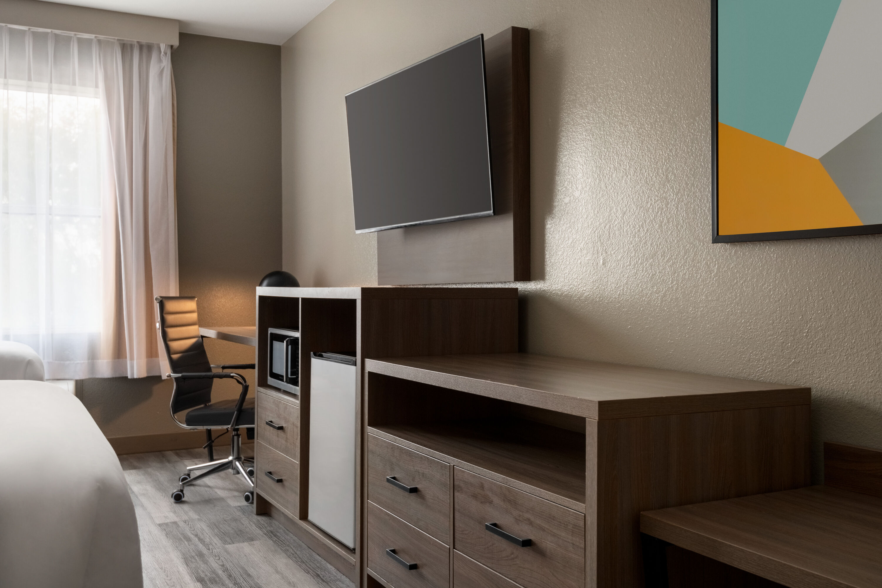 Guest room at the La Quinta Inn & Suites by Wyndham Montgomery in Montgomery, Alabama