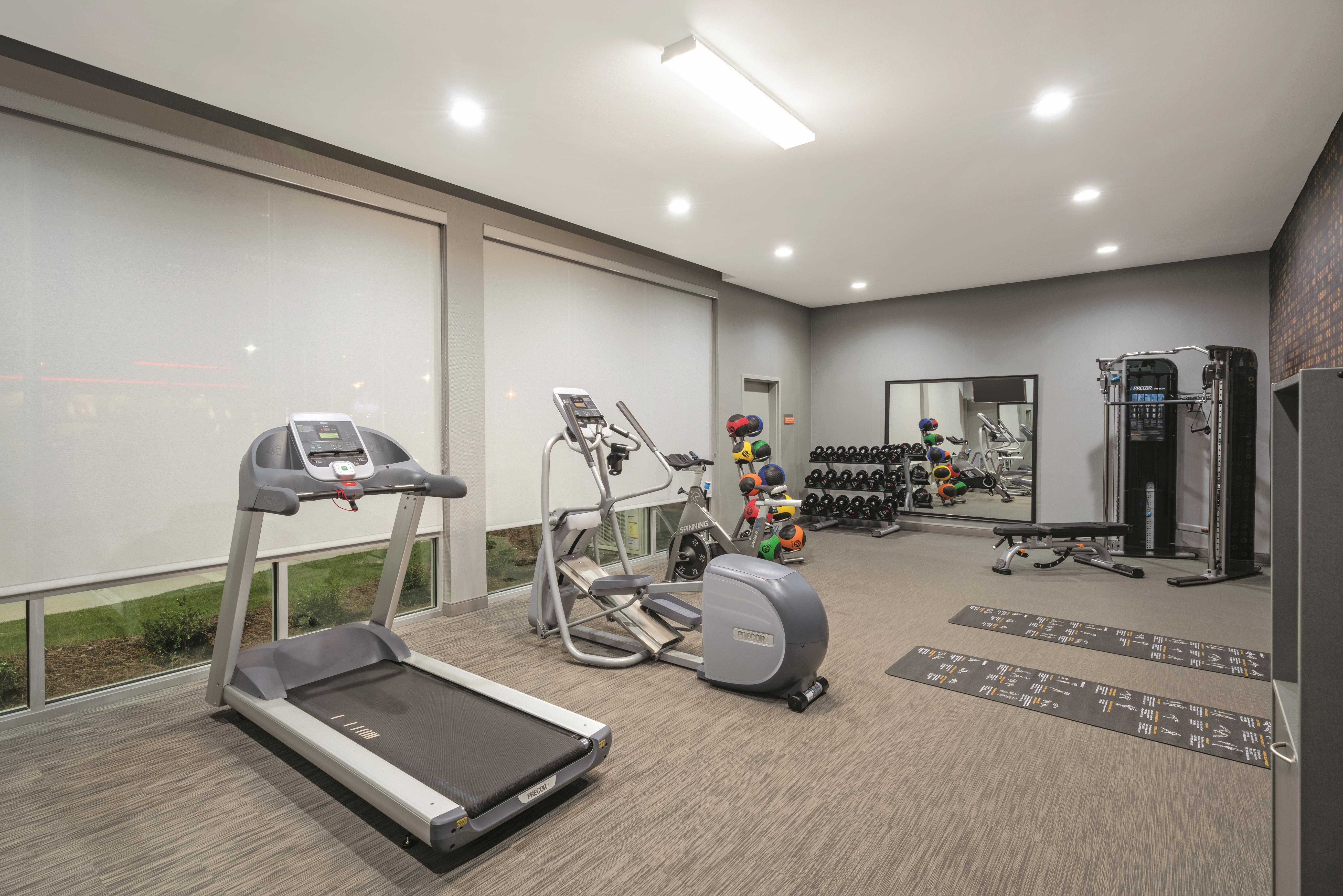 Fitness room at La Quinta Inn & Suites by Wyndham Opelika Auburn in Opelika, Alabama