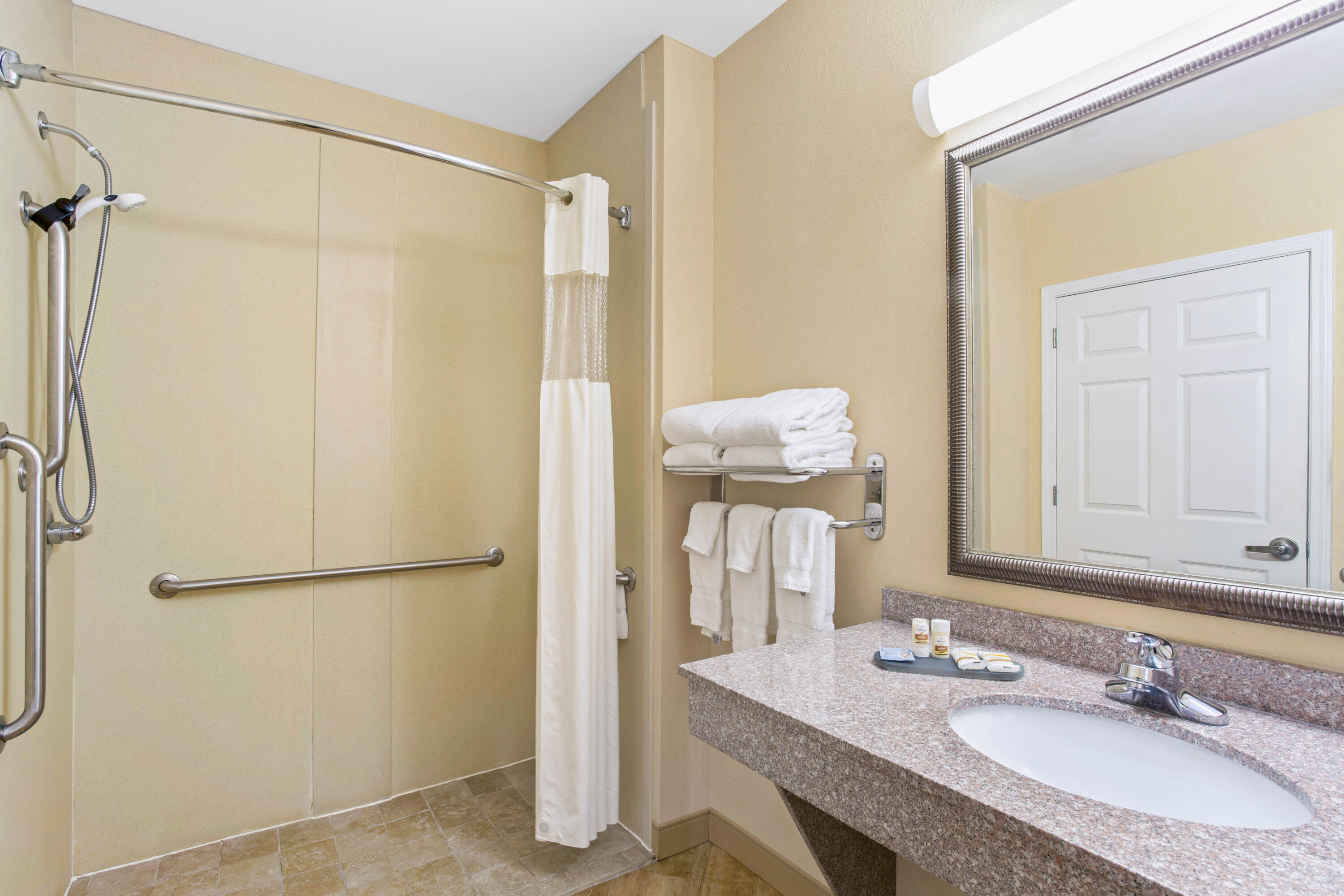 La Quinta Inn & Suites by Wyndham Mobile Satsuma / Saraland Satsuma