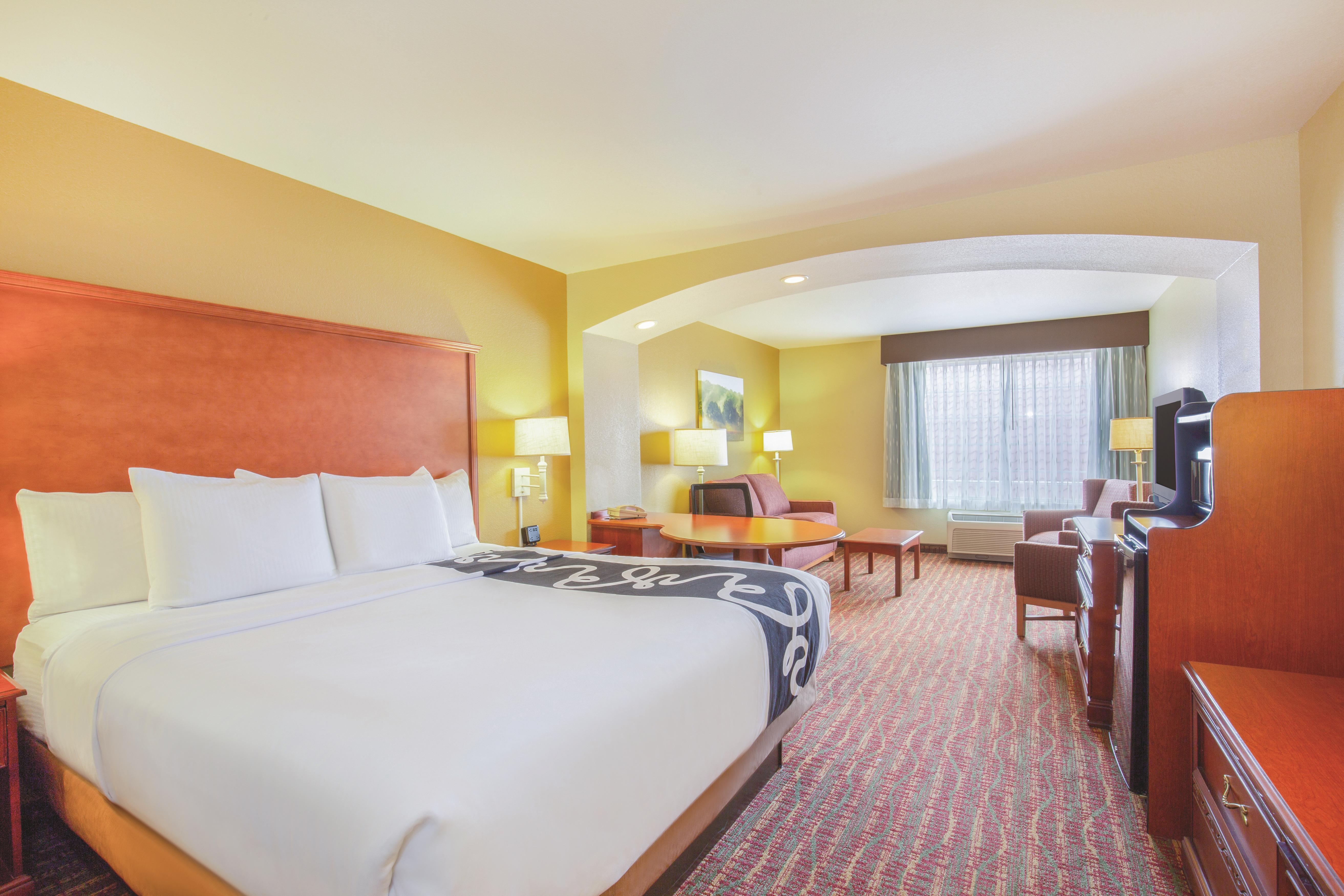 La Quinta Inn Amp Suites By Wyndham Bentonville