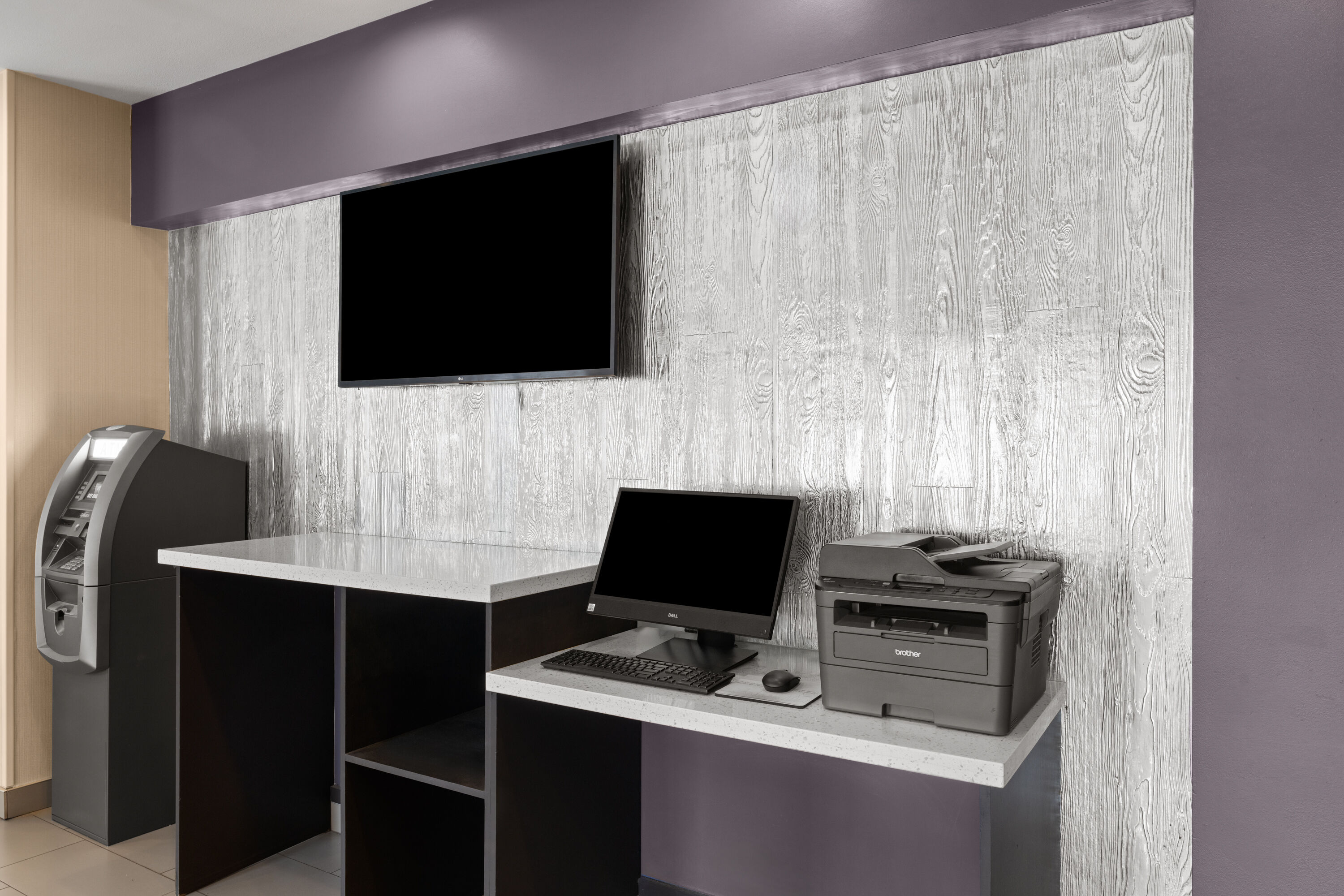 La Quinta Inn & Suites by Wyndham Fayetteville business center in Fayetteville, Arkansas