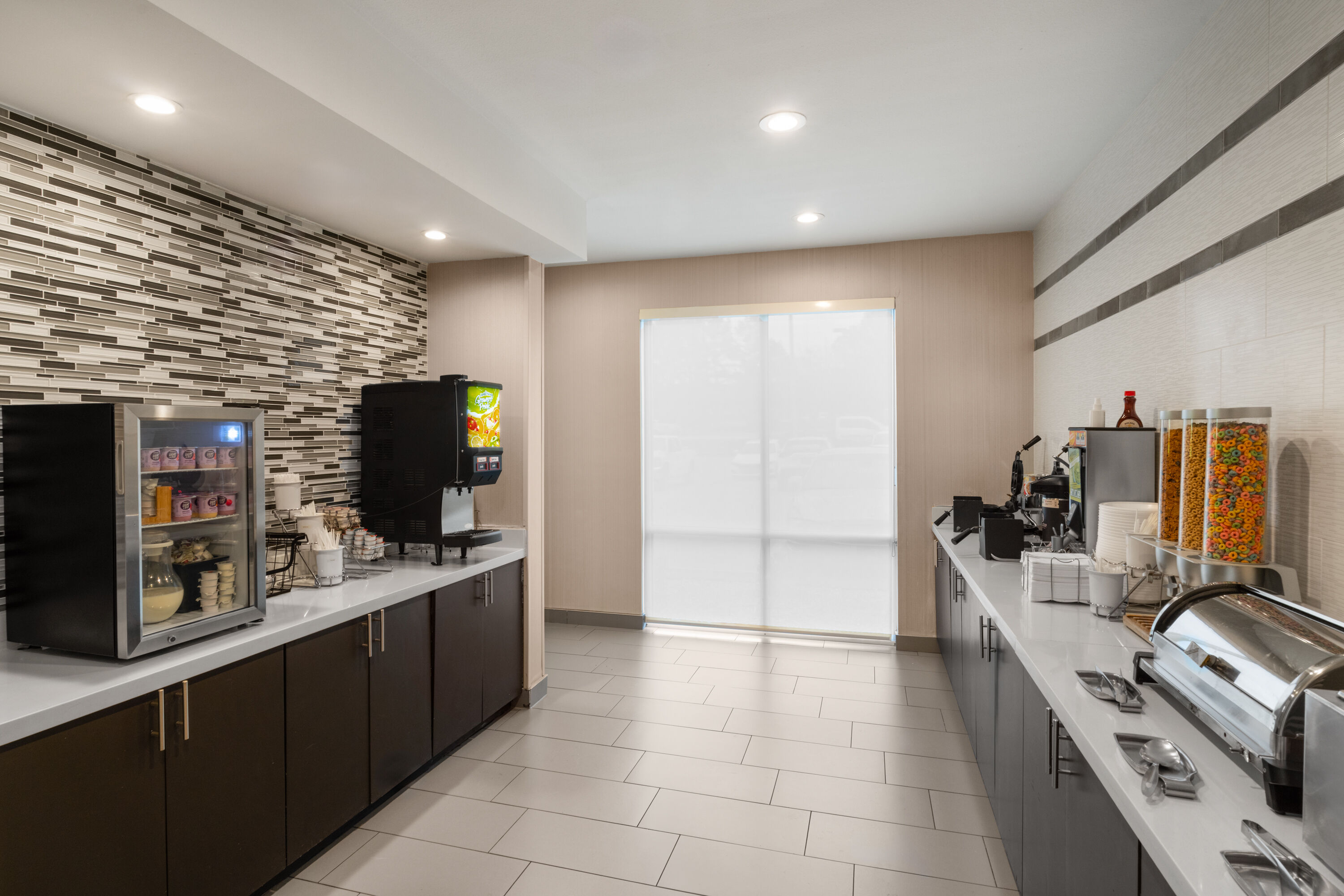 Free breakfast at La Quinta Inn & Suites by Wyndham Fayetteville in Fayetteville, Arkansas