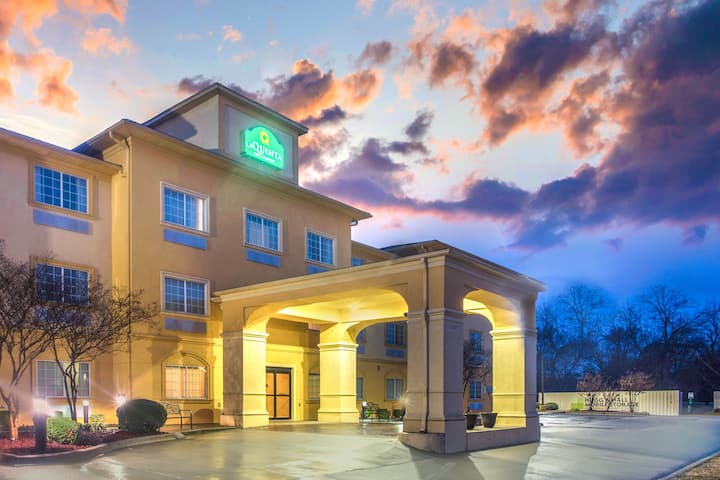 Quinta Inn Suites Wyndham Fort Smith Fort Smith  Hotels