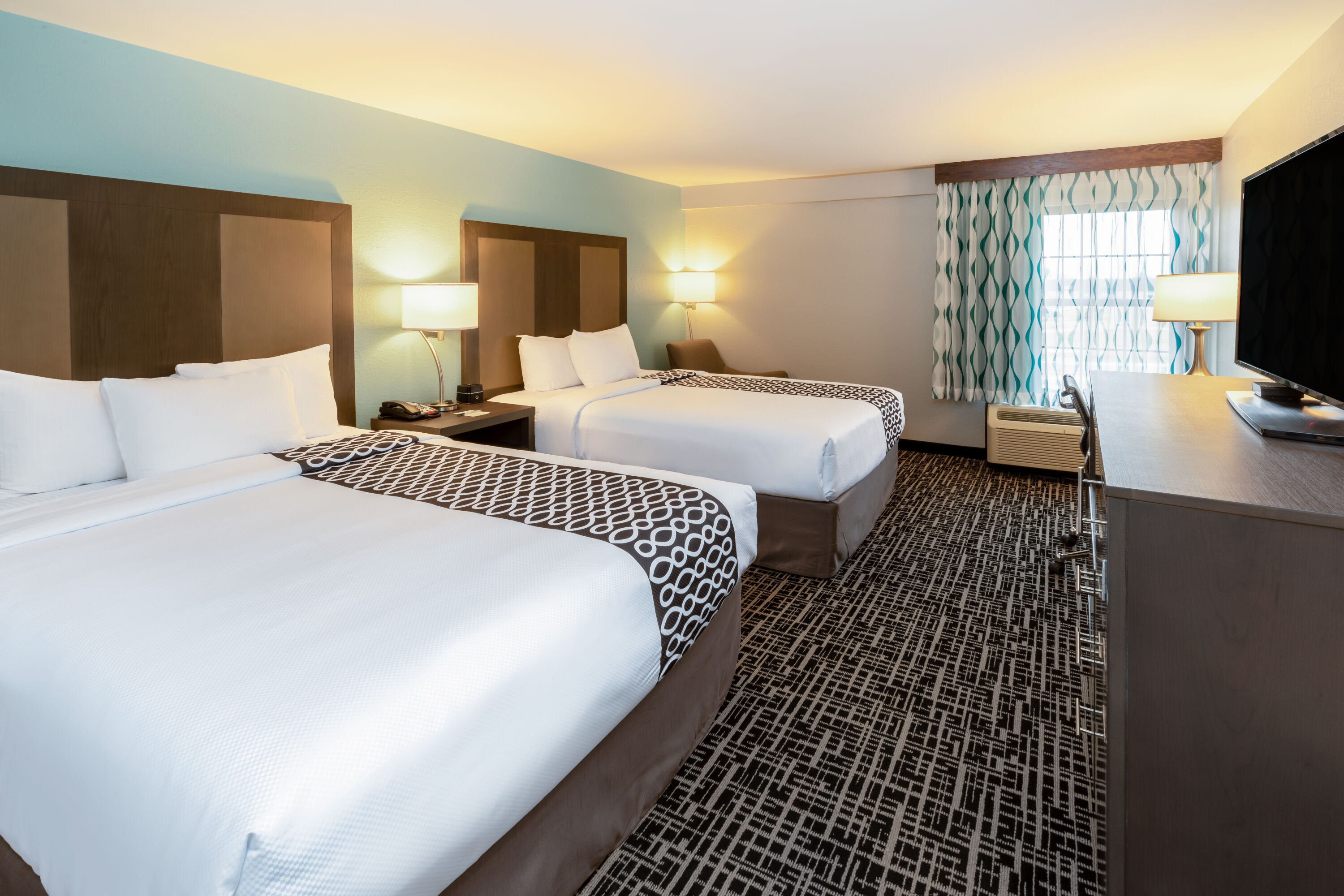 Guest room at the La Quinta Inn & Suites by Wyndham Jonesboro in Jonesboro, Arkansas