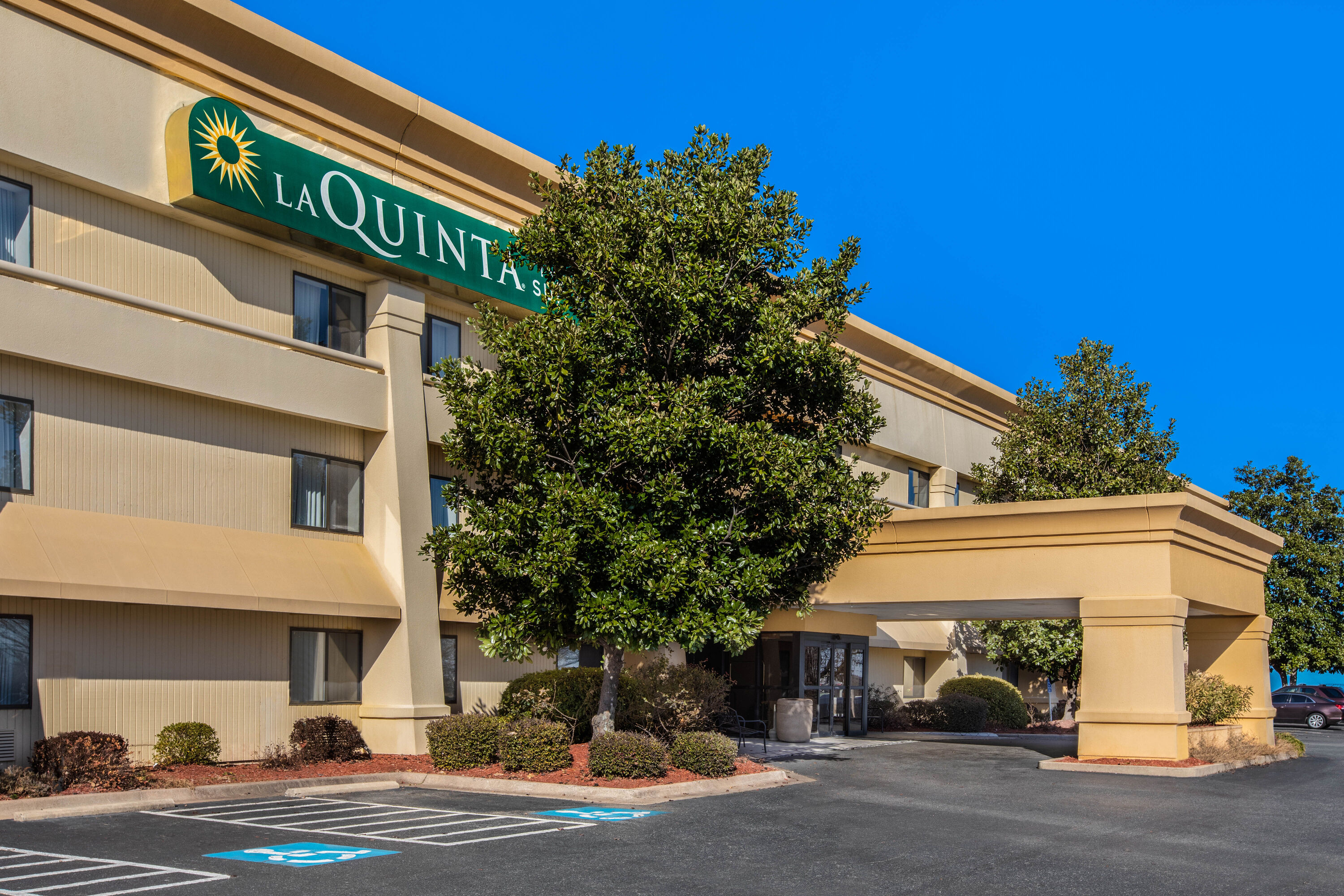 La Quinta Inn & Suites by Wyndham N Little RockMcCain Mall North