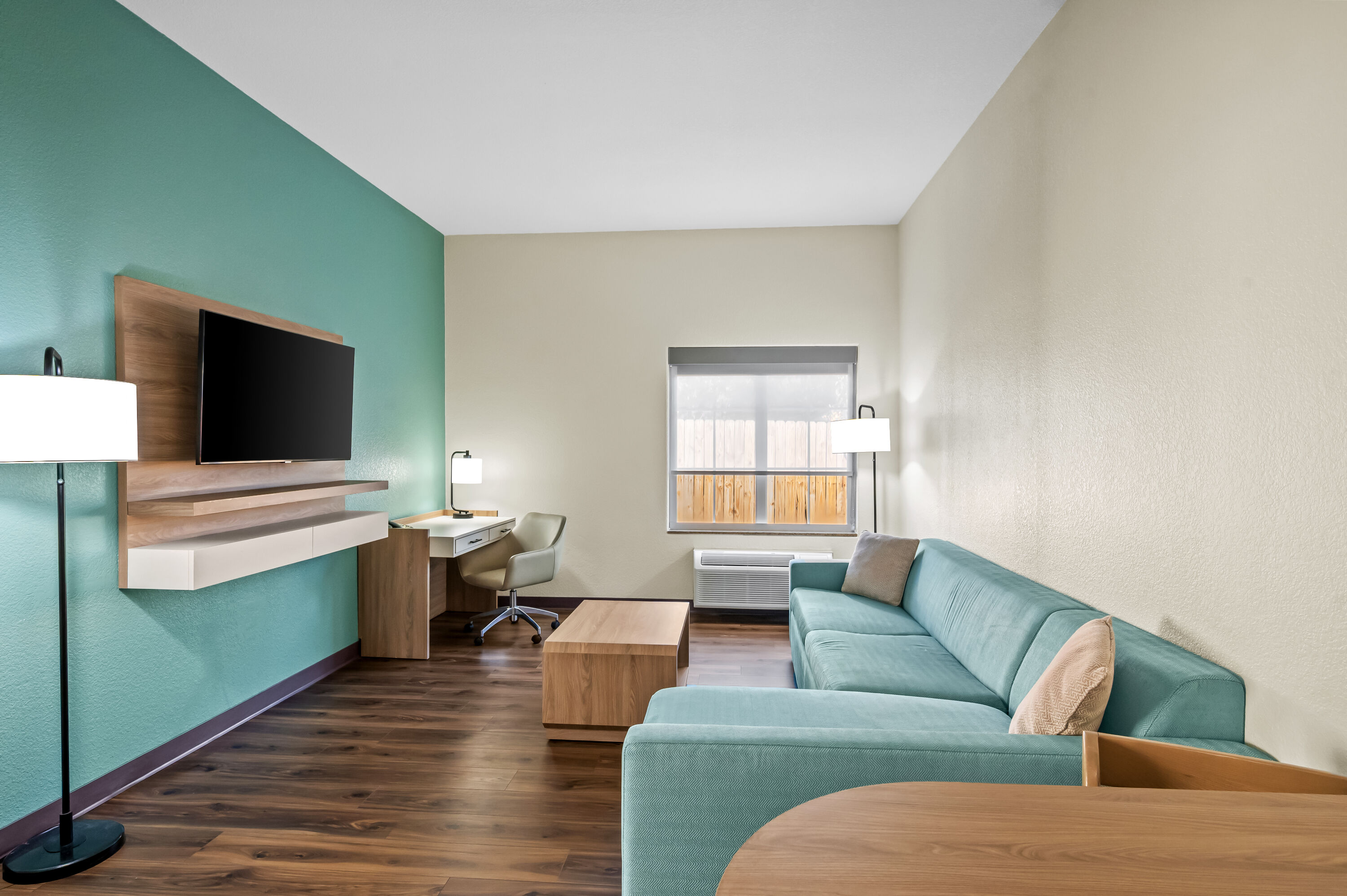 La Quinta Inn & Suites by Wyndham Searcy suite in Searcy, Arkansas