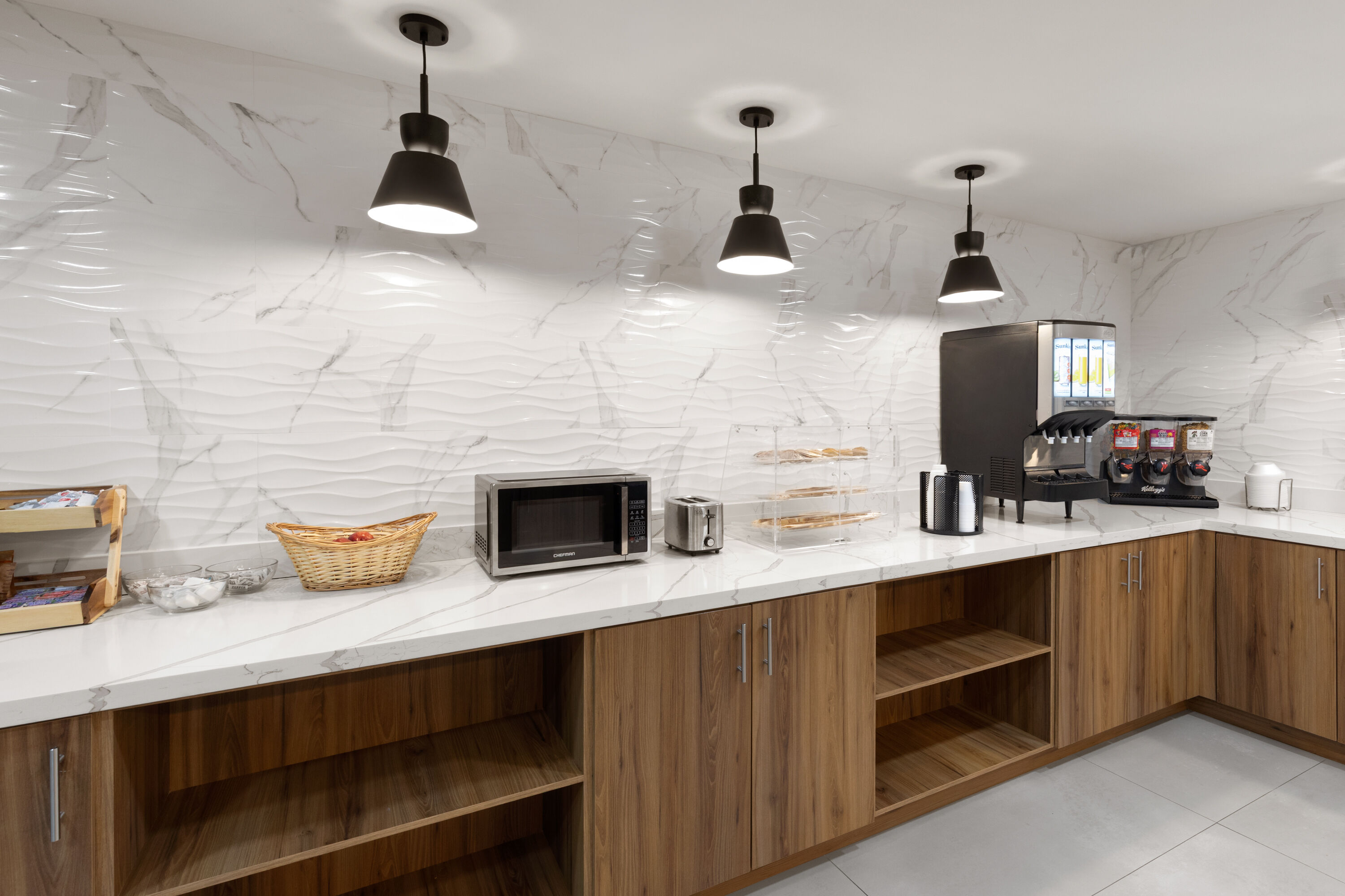 Free breakfast at La Quinta Inn & Suites by Wyndham Springdale in Springdale, Arkansas