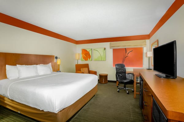 La Quinta Inn Suites By Wyndham Springdale Springdale Ar Hotels