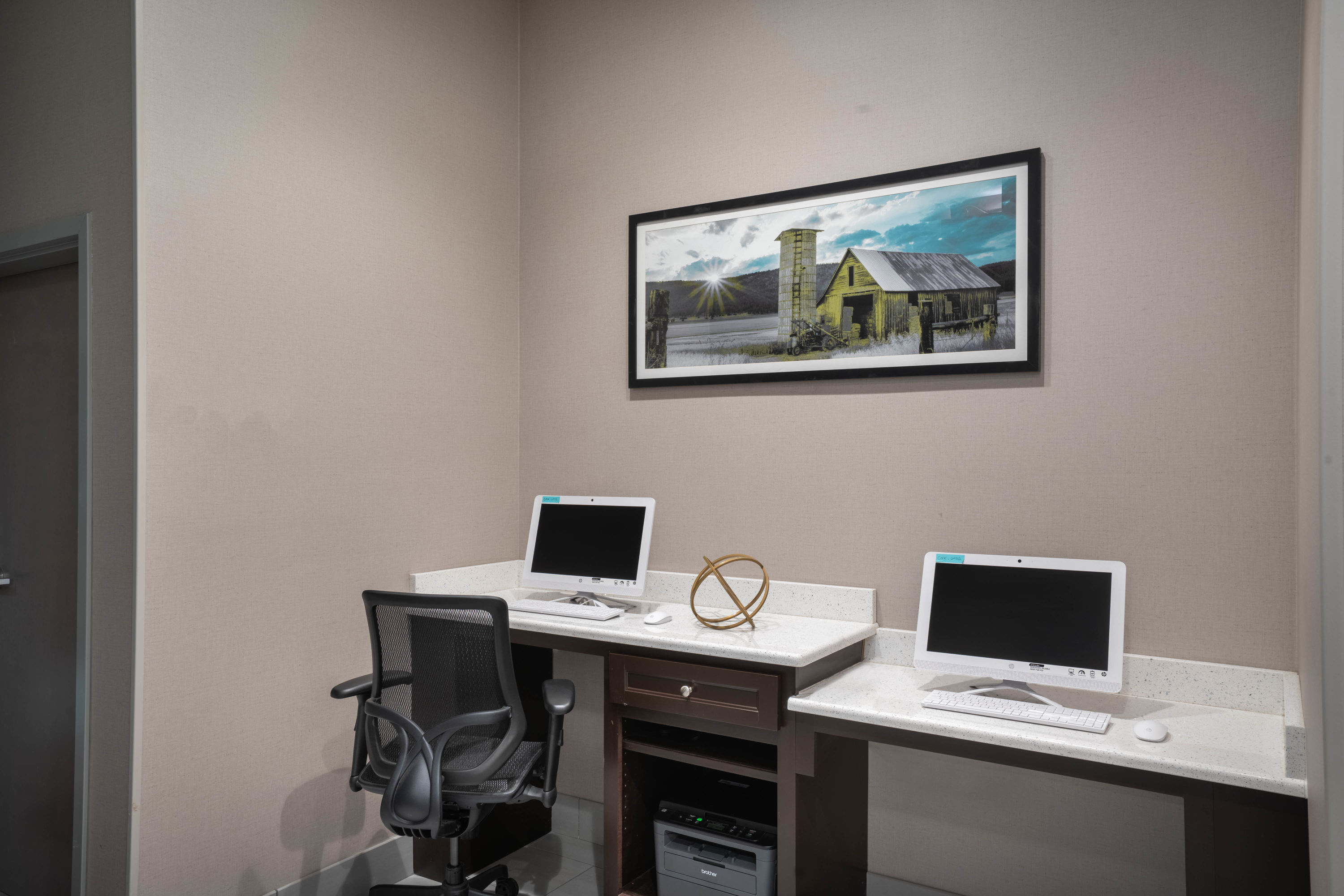 La Quinta Inn & Suites by Wyndham West Memphis business center in West Memphis, Arkansas