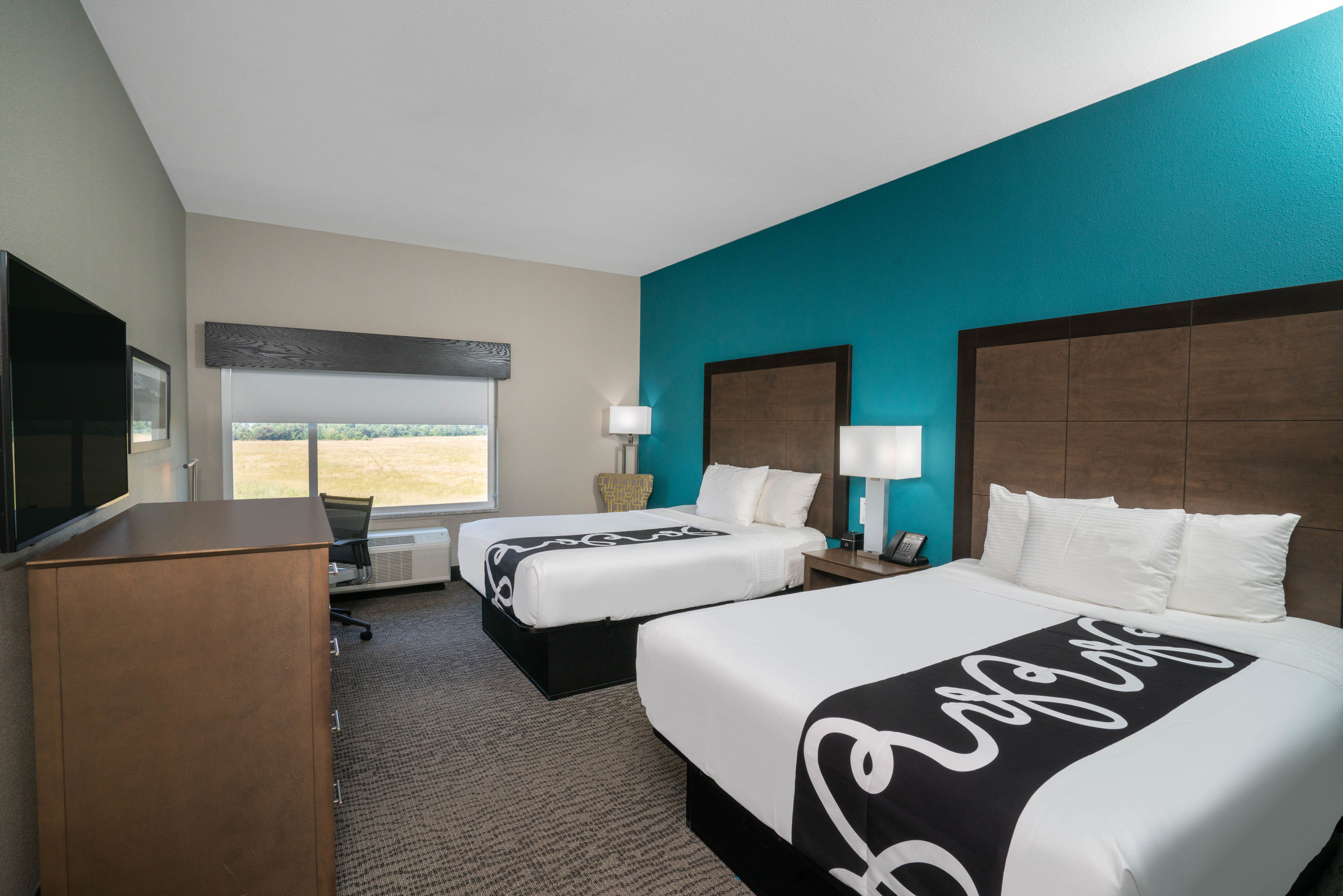 Guest room at the La Quinta Inn & Suites by Wyndham West Memphis in West Memphis, Arkansas