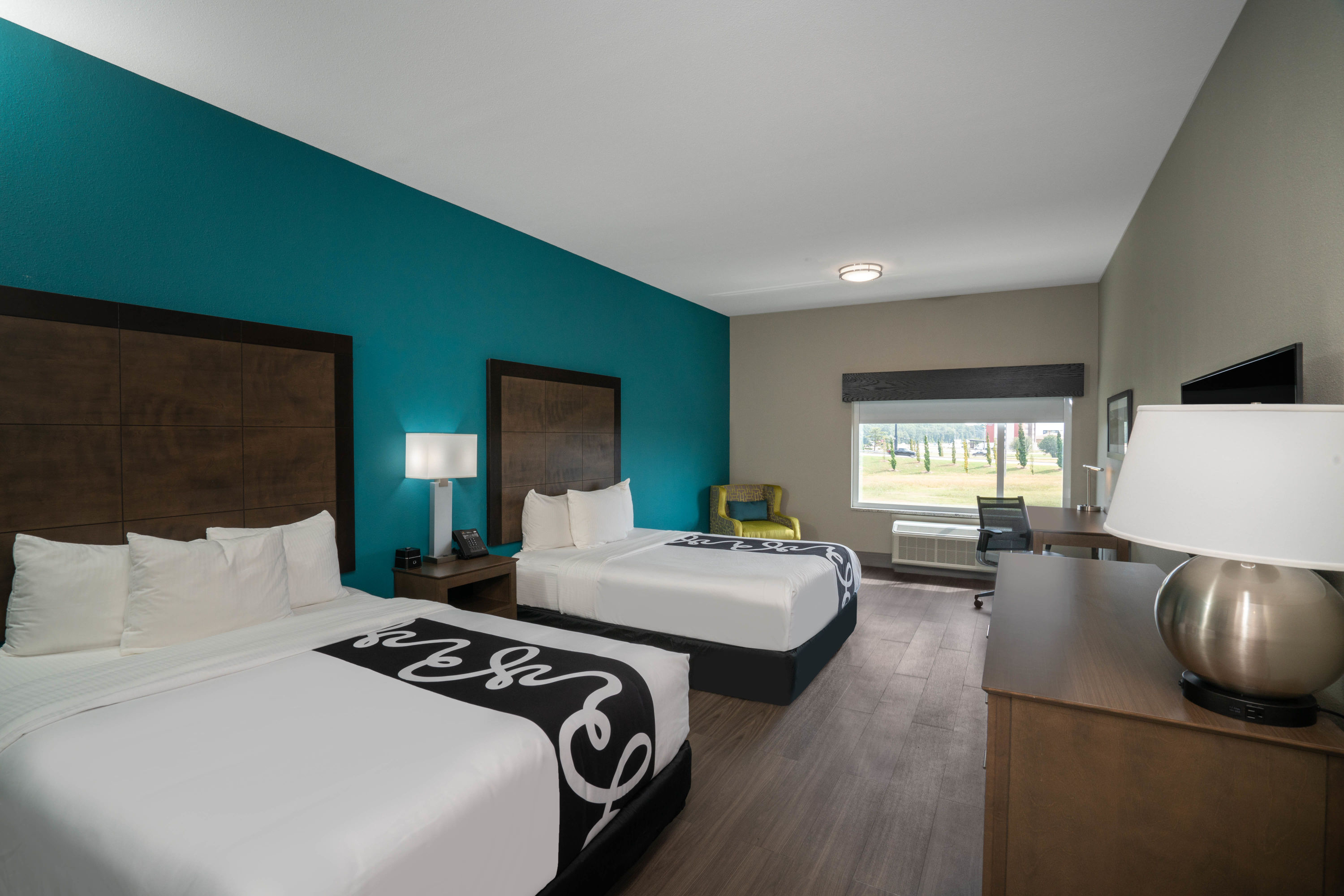 Guest room at the La Quinta Inn & Suites by Wyndham West Memphis in West Memphis, Arkansas